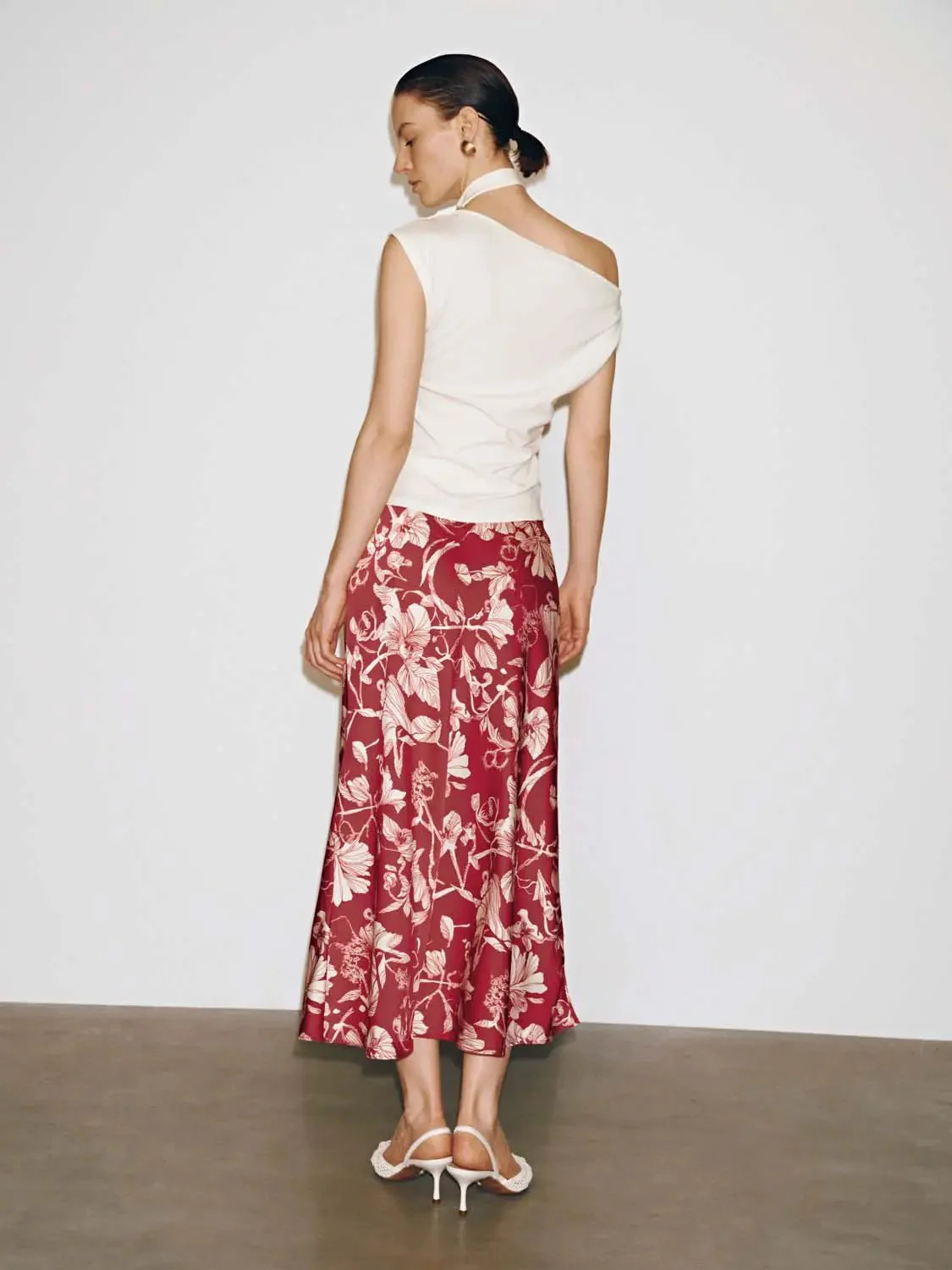 21455-printed-fishtail-midi-skirts-7.webp Printed Fishtail Midi Skirts
