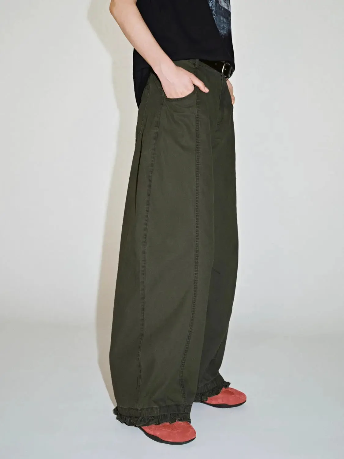 21492-belted-ruffle-trim-seamed-barrel-leg-pants-3.webp Belted Ruffle Trim Seamed Barrel Leg Pants