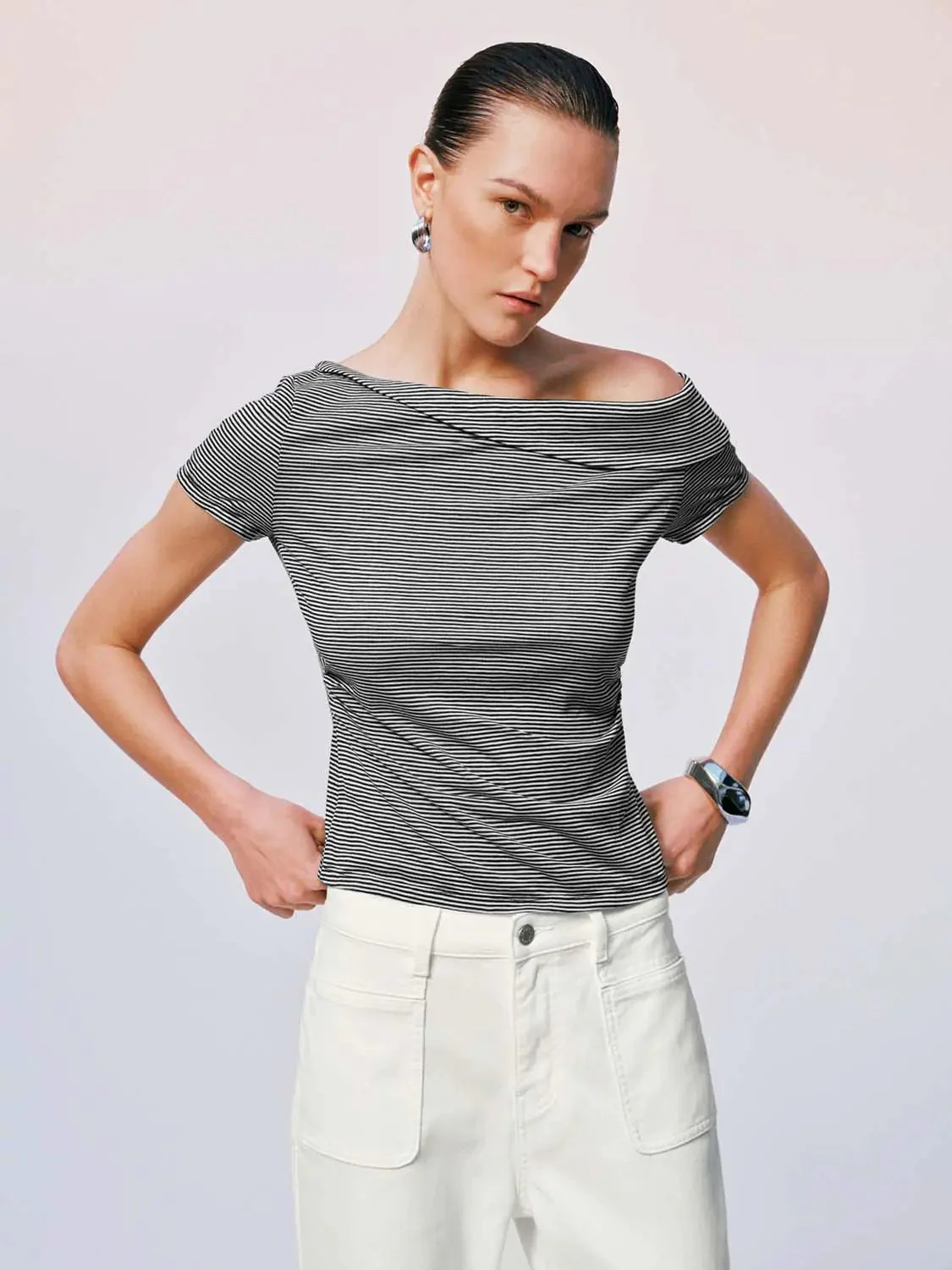 21498-asymmetric-one-shoulder-striped-lyocell-top-1.webp Asymmetric One-Shoulder Striped Lyocell Top