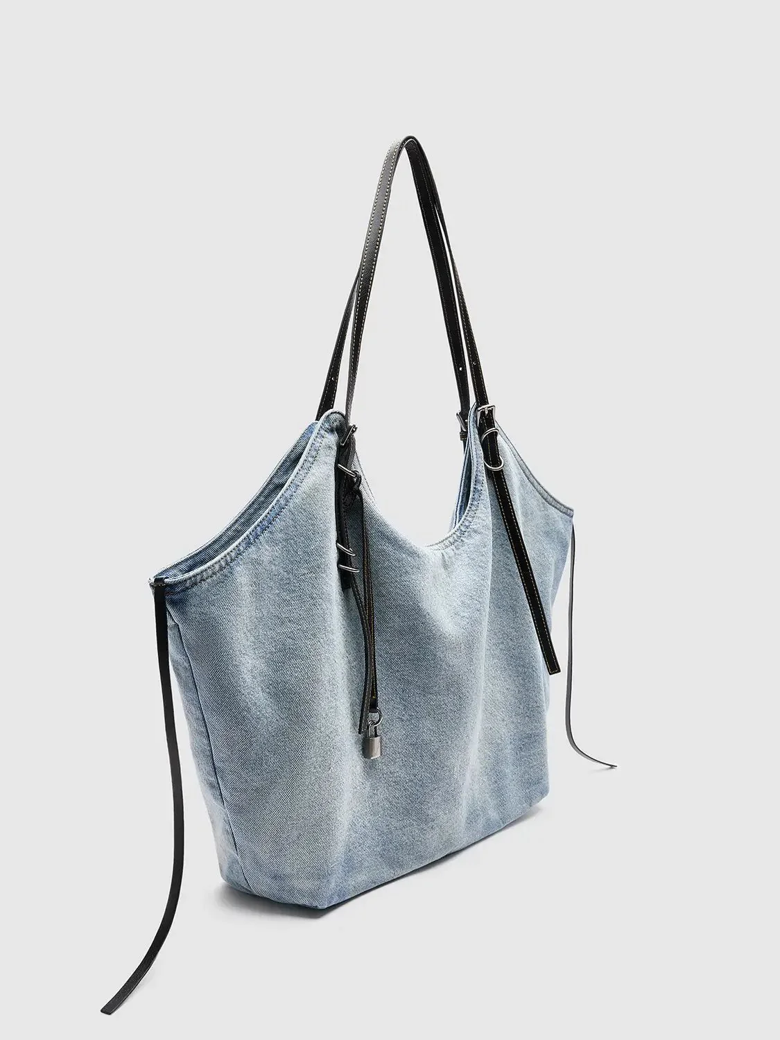 21503-oversize-denim-shoulder-bags-3.webp Oversize Denim Shoulder Bags