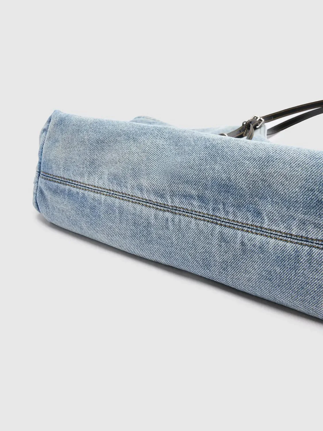 21503-oversize-denim-shoulder-bags-4.webp Oversize Denim Shoulder Bags