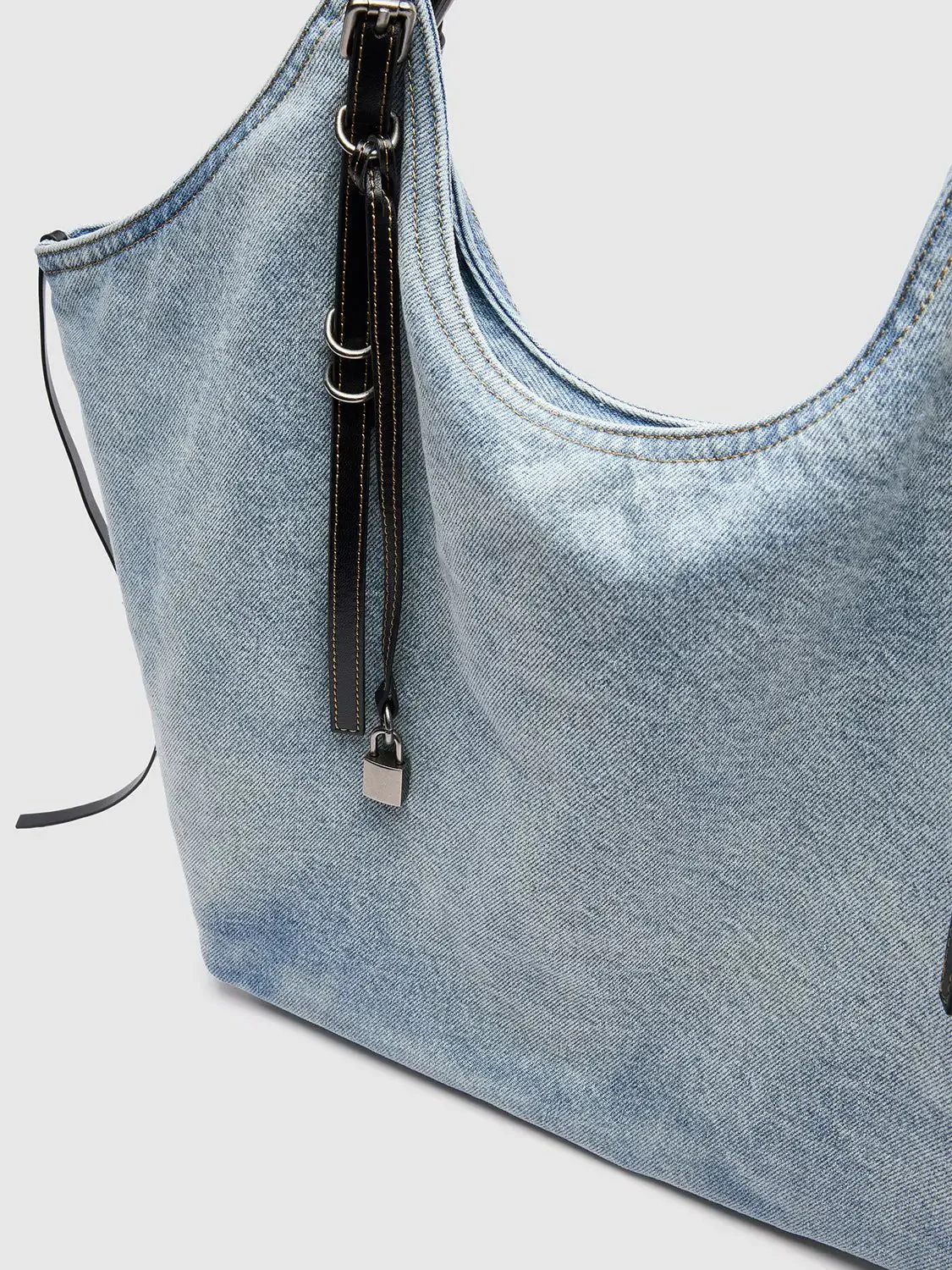 21503-oversize-denim-shoulder-bags-5.webp Oversize Denim Shoulder Bags