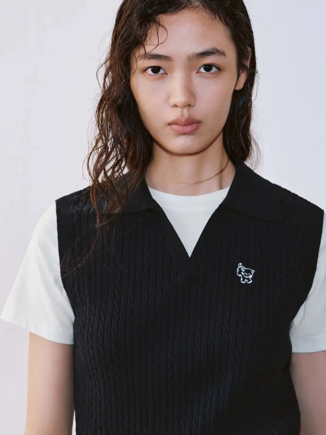 21515-cotton-knit-polo-neck-with-contrast-embroidered-t-shirts-11.webp Cotton Knit Polo Neck With Contrast Embroidered T Shirts