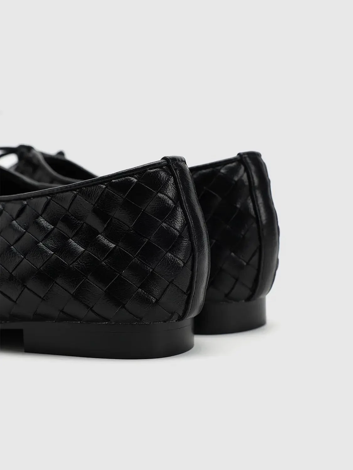 21618-faux-leather-lace-up-woven-pumps-5.webp Faux Leather Lace-Up Woven Pumps