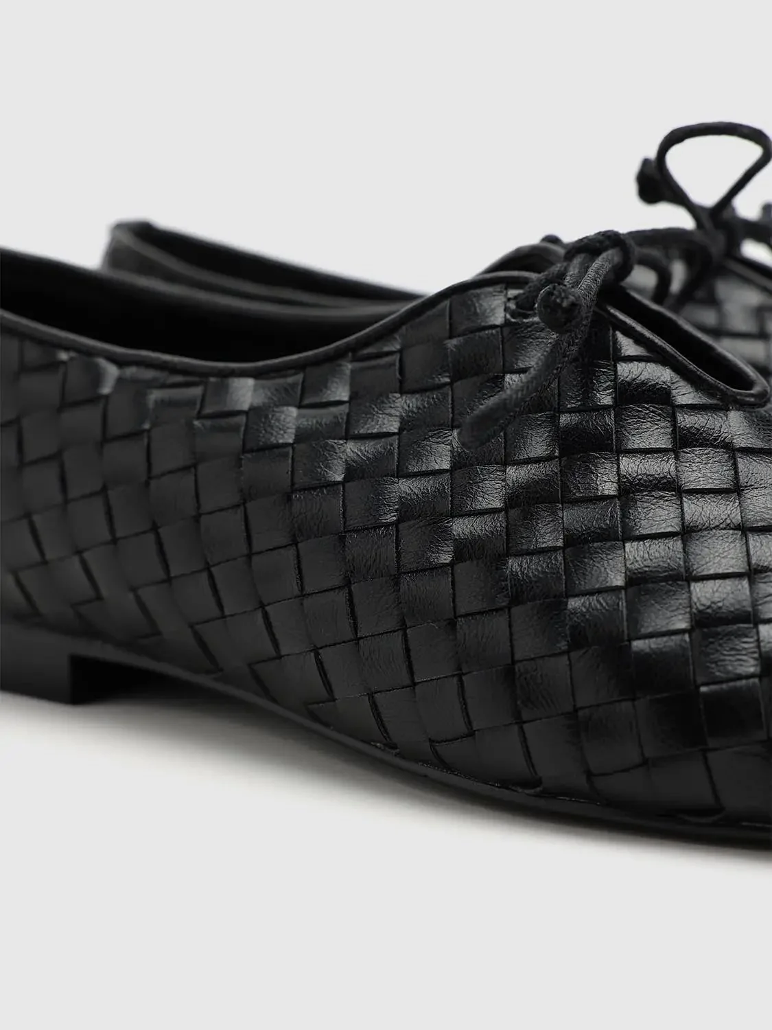 21618-faux-leather-lace-up-woven-pumps-6.webp Faux Leather Lace-Up Woven Pumps