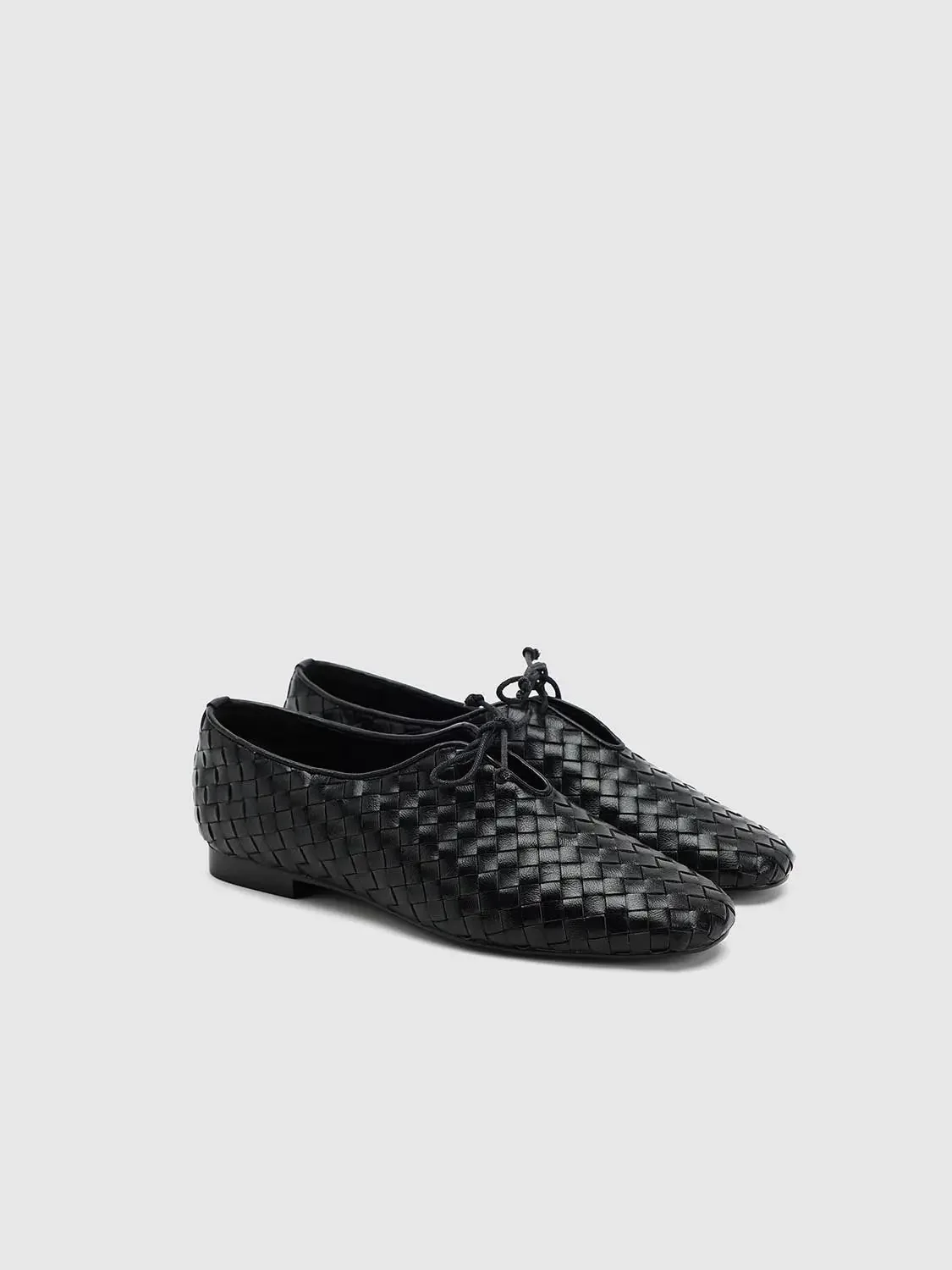 21618-faux-leather-lace-up-woven-pumps-7.webp Faux Leather Lace-Up Woven Pumps