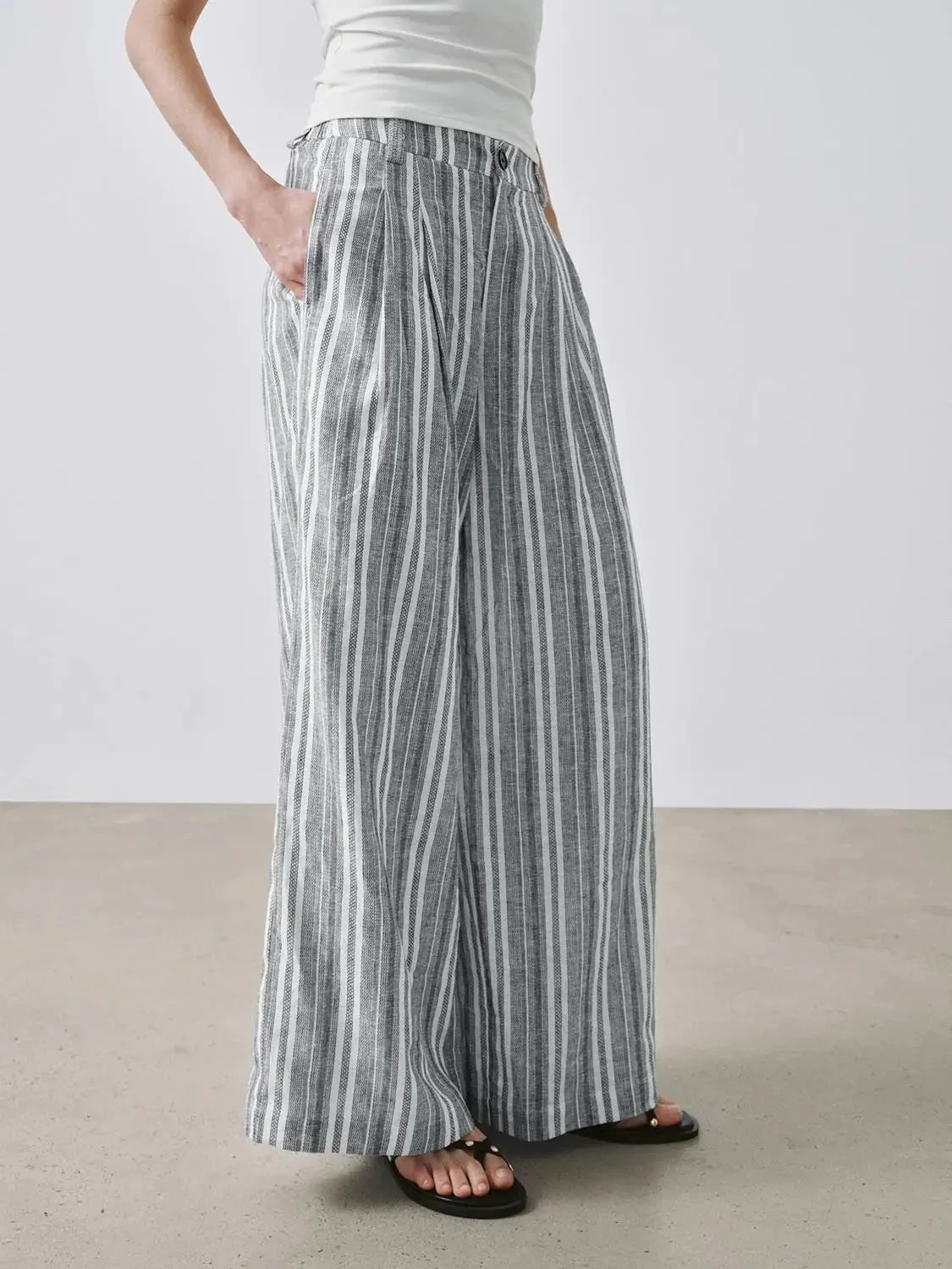 21699-linen-blend-contrast-striped-wide-leg-pants-3.webp Linen Blend Contrast Striped Wide Leg Pants