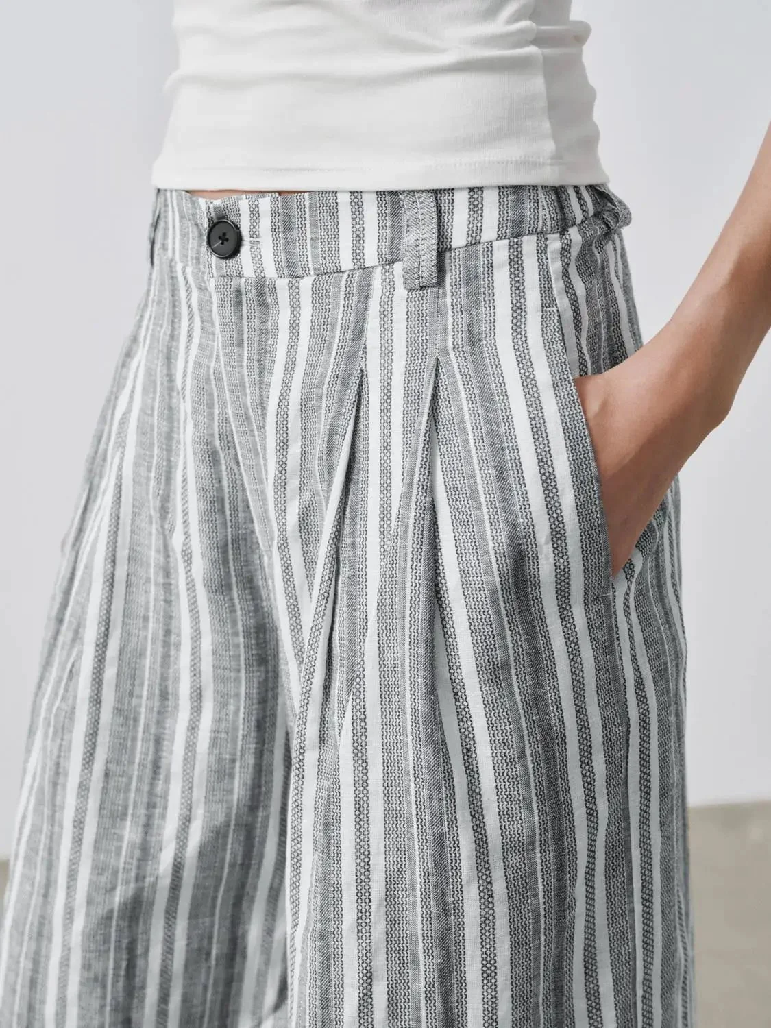 21699-linen-blend-contrast-striped-wide-leg-pants-5.webp Linen Blend Contrast Striped Wide Leg Pants