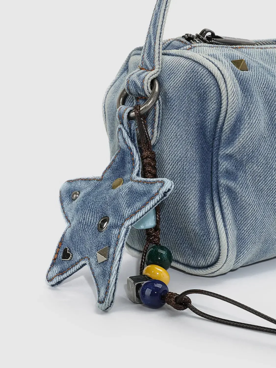 21723-beaded-denim-shoulder-bags-5.webp Beaded Denim Shoulder Bags