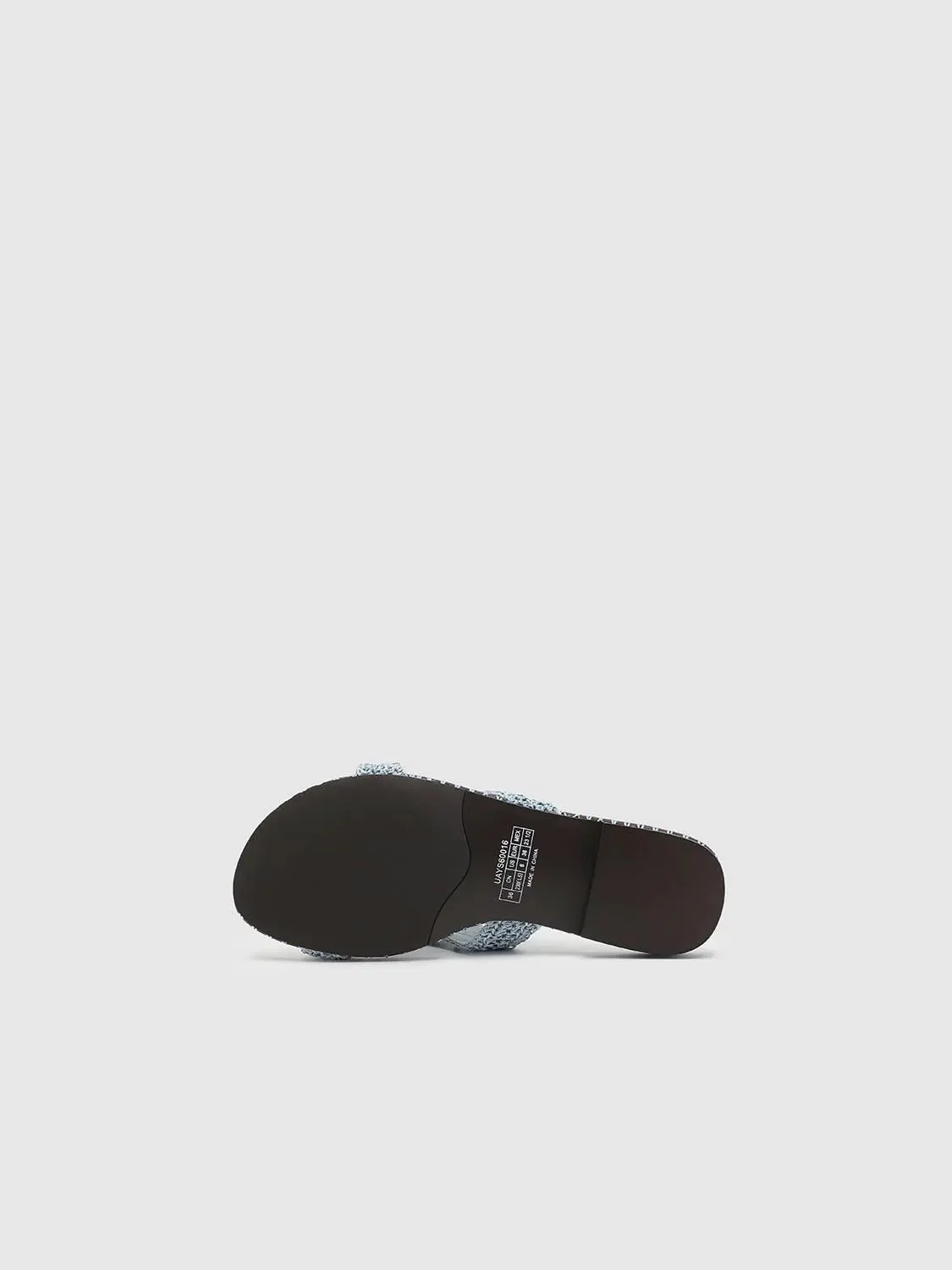 21732-contrast-beaded-knitted-slippers-4.webp Contrast Beaded Knitted Slippers