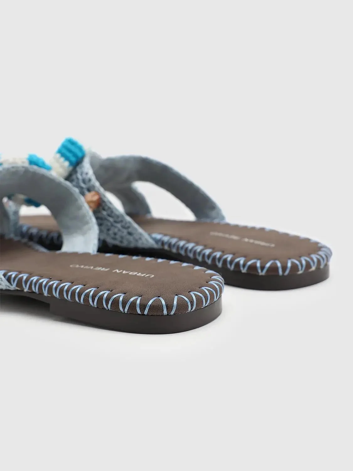 21732-contrast-beaded-knitted-slippers-5.webp Contrast Beaded Knitted Slippers