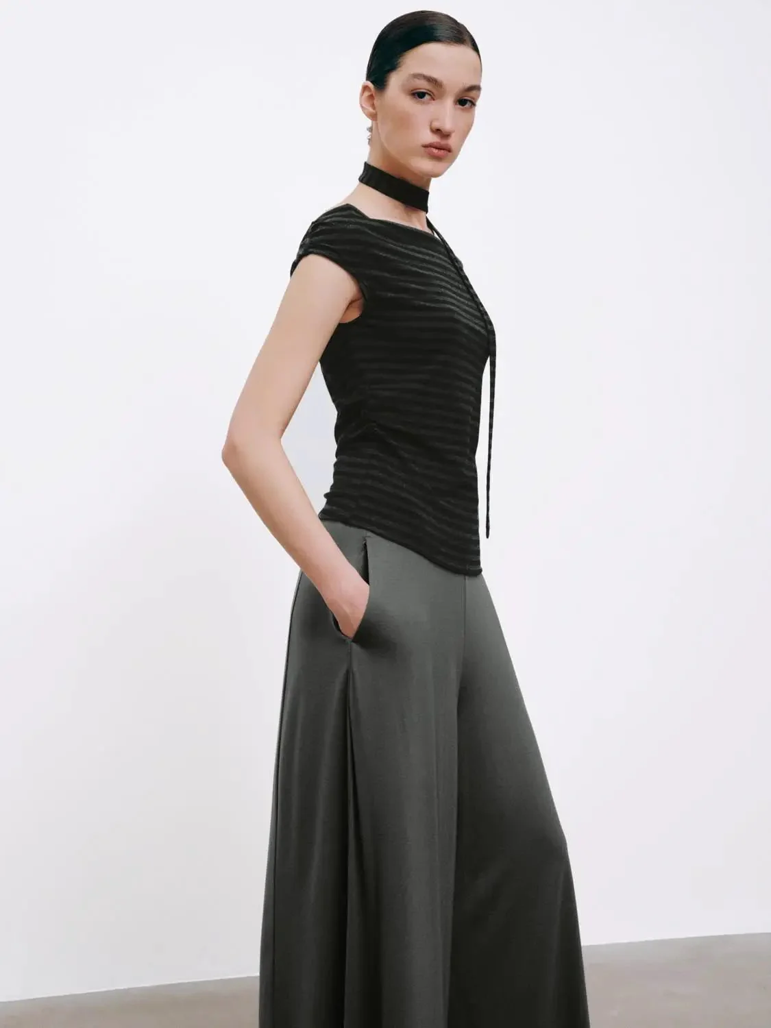 21776-elegant-black-scarf-neck-striped-tshirts-2.webp Elegant Black Scarf Neck Striped Tshirts