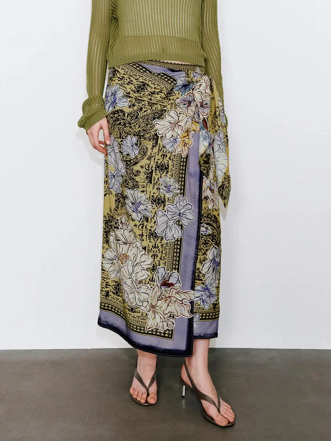 Tie Detail Contrast Floral Straight Midi Skirts