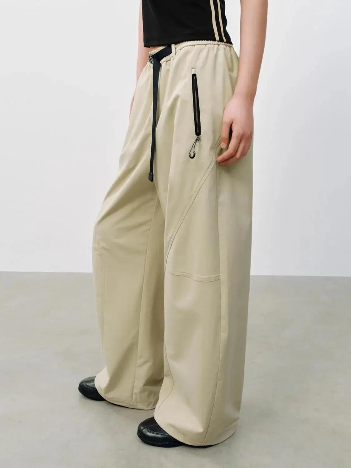 21804-pull-on-zip-pocket-belted-barrel-leg-pants-3.webp Pull On Zip Pocket Belted Barrel Leg Pants