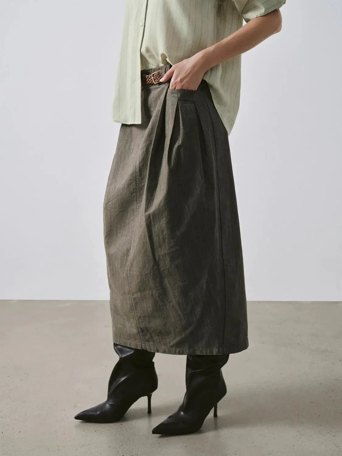 21809-belted-balloon-denim-midi-skirts-3.webp Belted Balloon Denim Midi Skirts