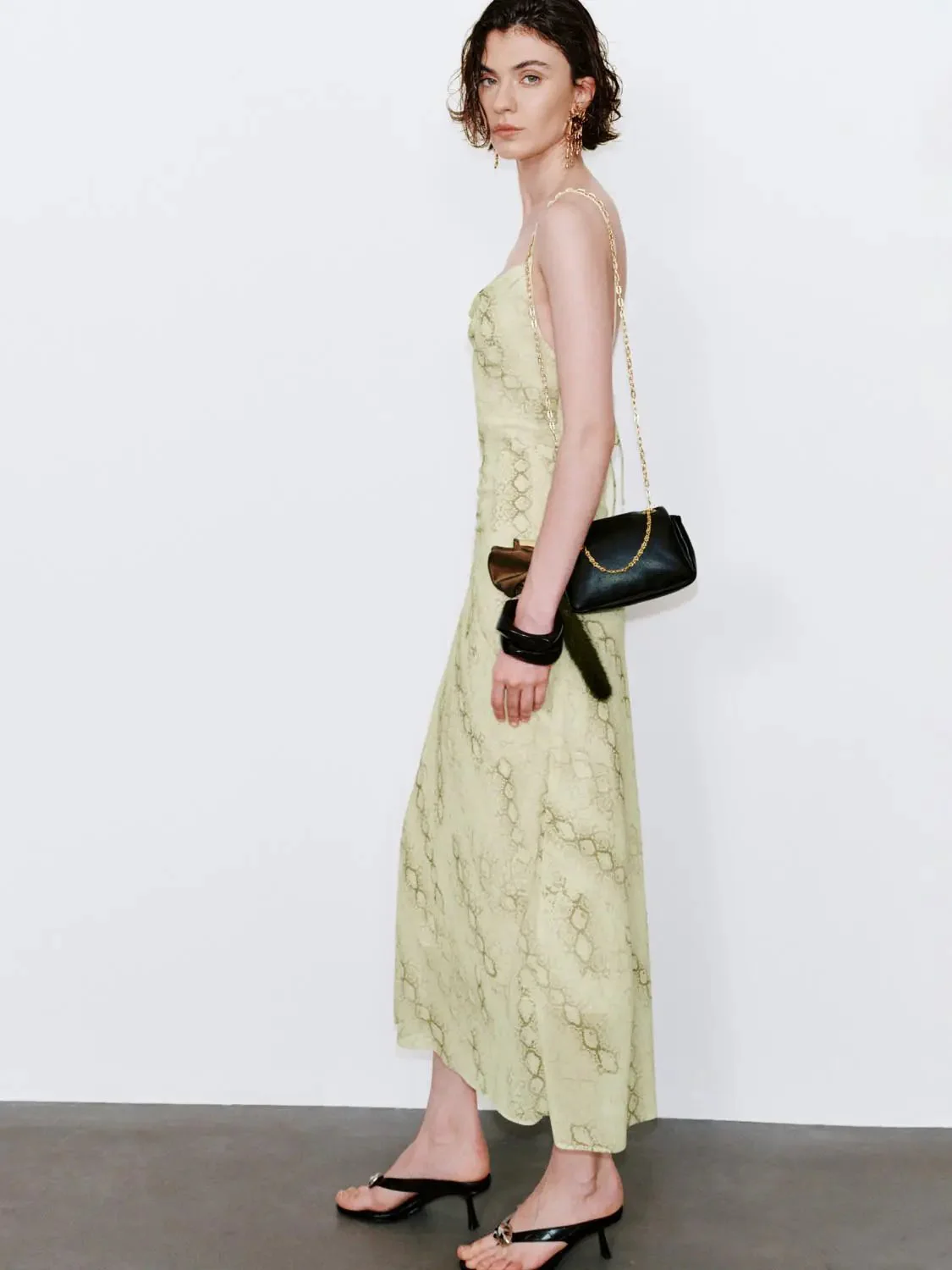21882-snake-print-strappy-straight-maxi-dresses-4.webp Snake Print Strappy Straight Maxi Dresses
