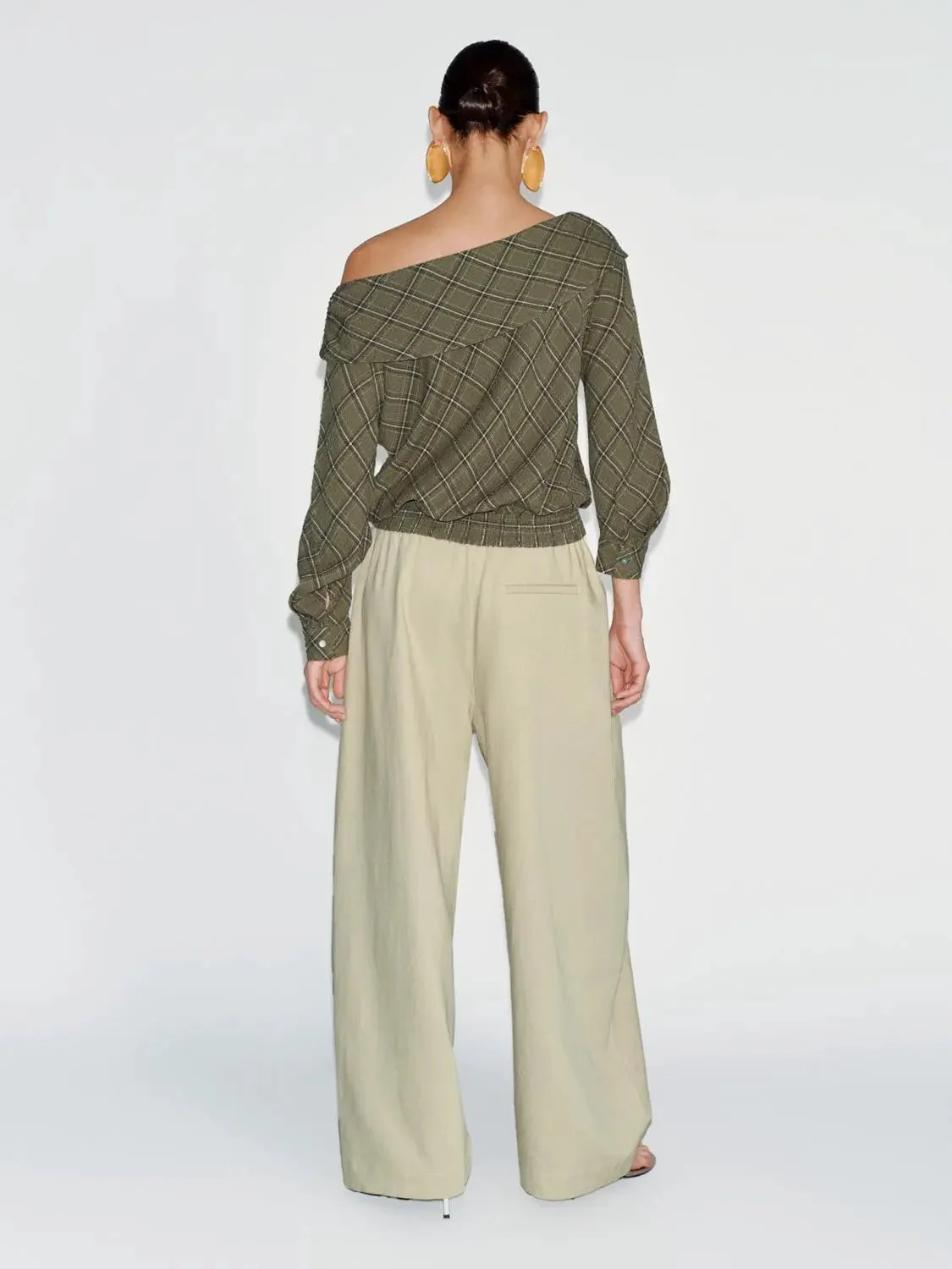 21895-folded-off-shoulder-check-long-sleeve-overhead-shirt-6.webp Folded Off Shoulder Check Long Sleeve Overhead Shirt