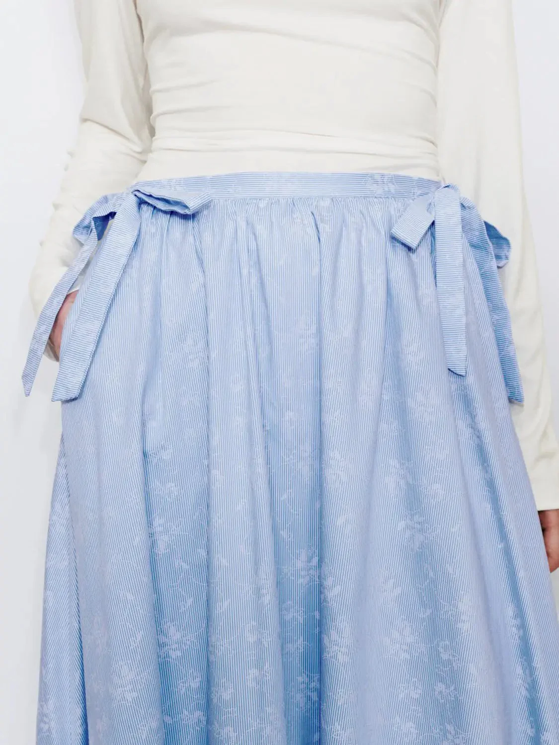 21932-cotton-striped-pleated-a-line-midi-skirt-5.webp Cotton Striped Pleated A Line Midi Skirt