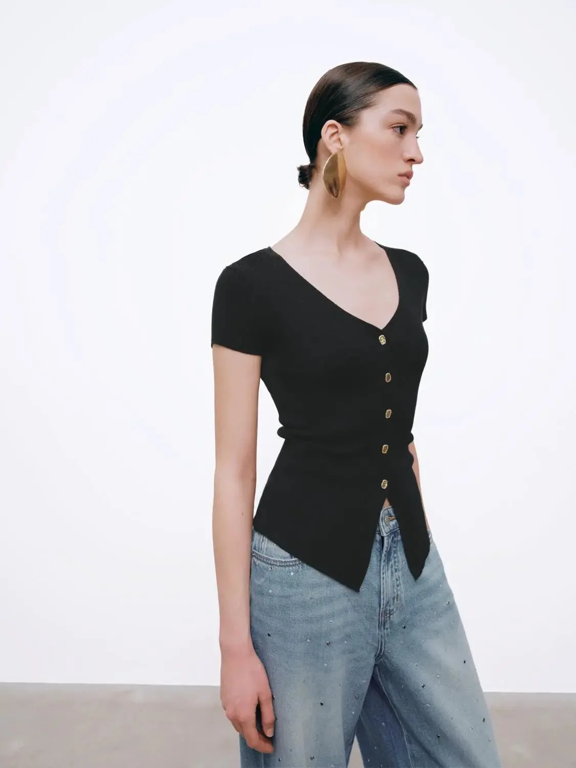 21939-v-neck-button-detail-knit-short-sleeve-top-2.webp V Neck Button Detail Knit Short Sleeve Top