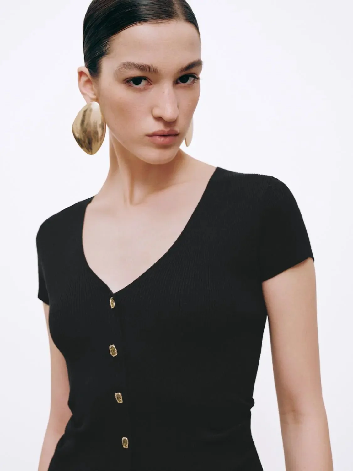 21939-v-neck-button-detail-knit-short-sleeve-top-3.webp V Neck Button Detail Knit Short Sleeve Top