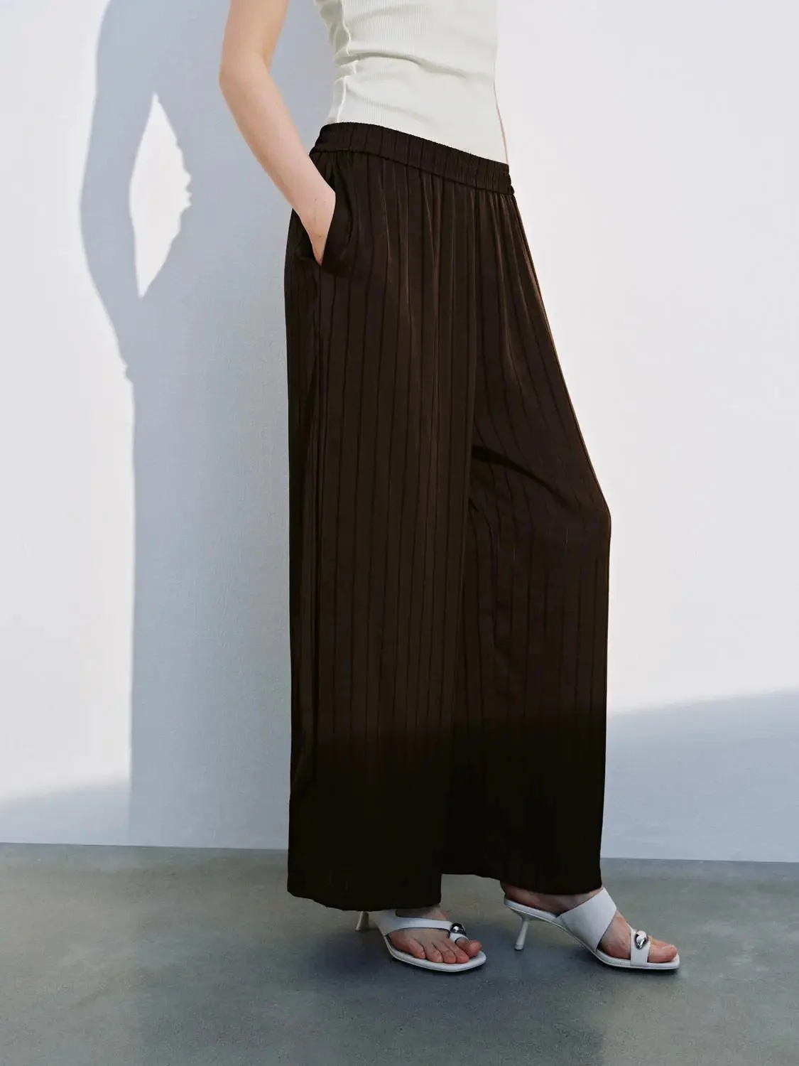 21973-pull-on-sheer-detail-wide-leg-pants-3.webp Pull On Sheer Detail Wide Leg Pants