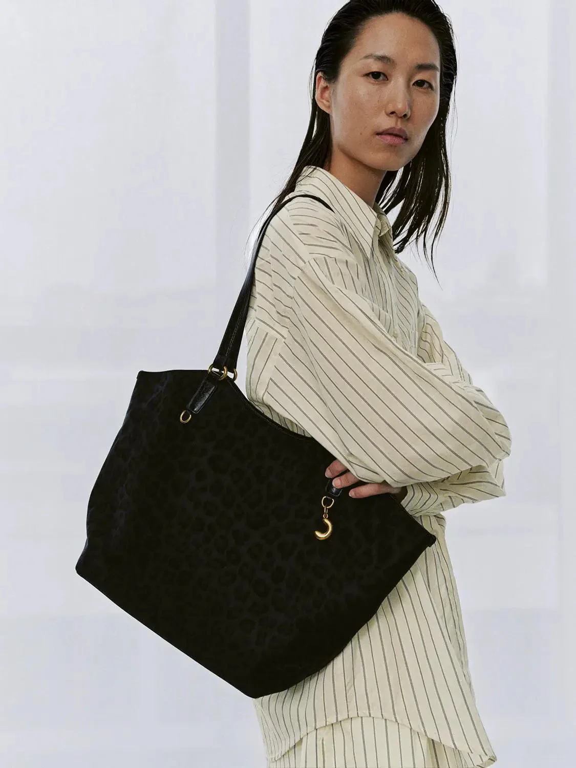 21985-leopard-print-detail-shoulder-bags-8.webp Leopard Print Detail Shoulder Bags