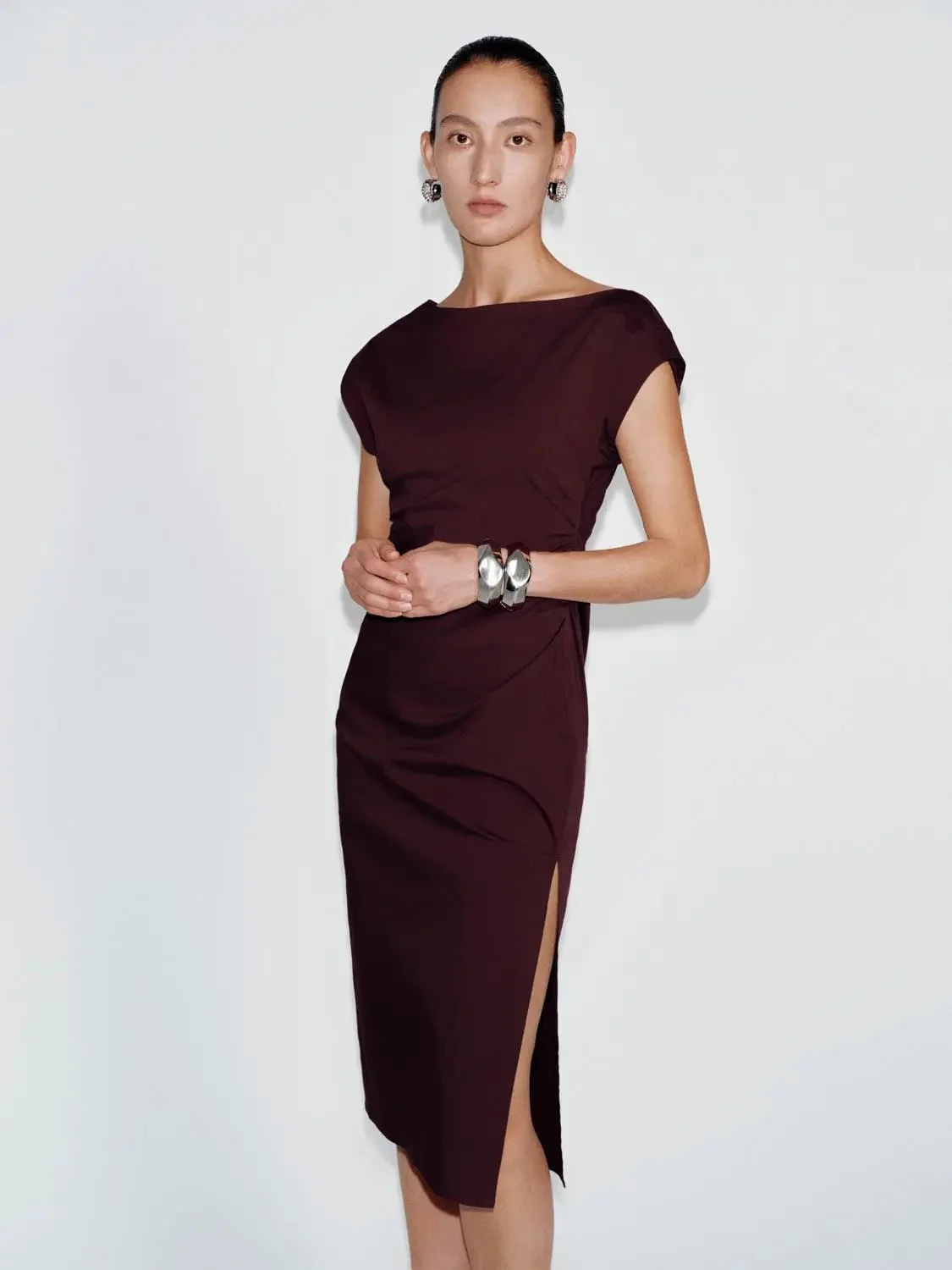 21986-cotton-asymmetric-ruched-cape-shoulder-midi-dress-2.webp Cotton Asymmetric Ruched Cape Shoulder Midi Dress
