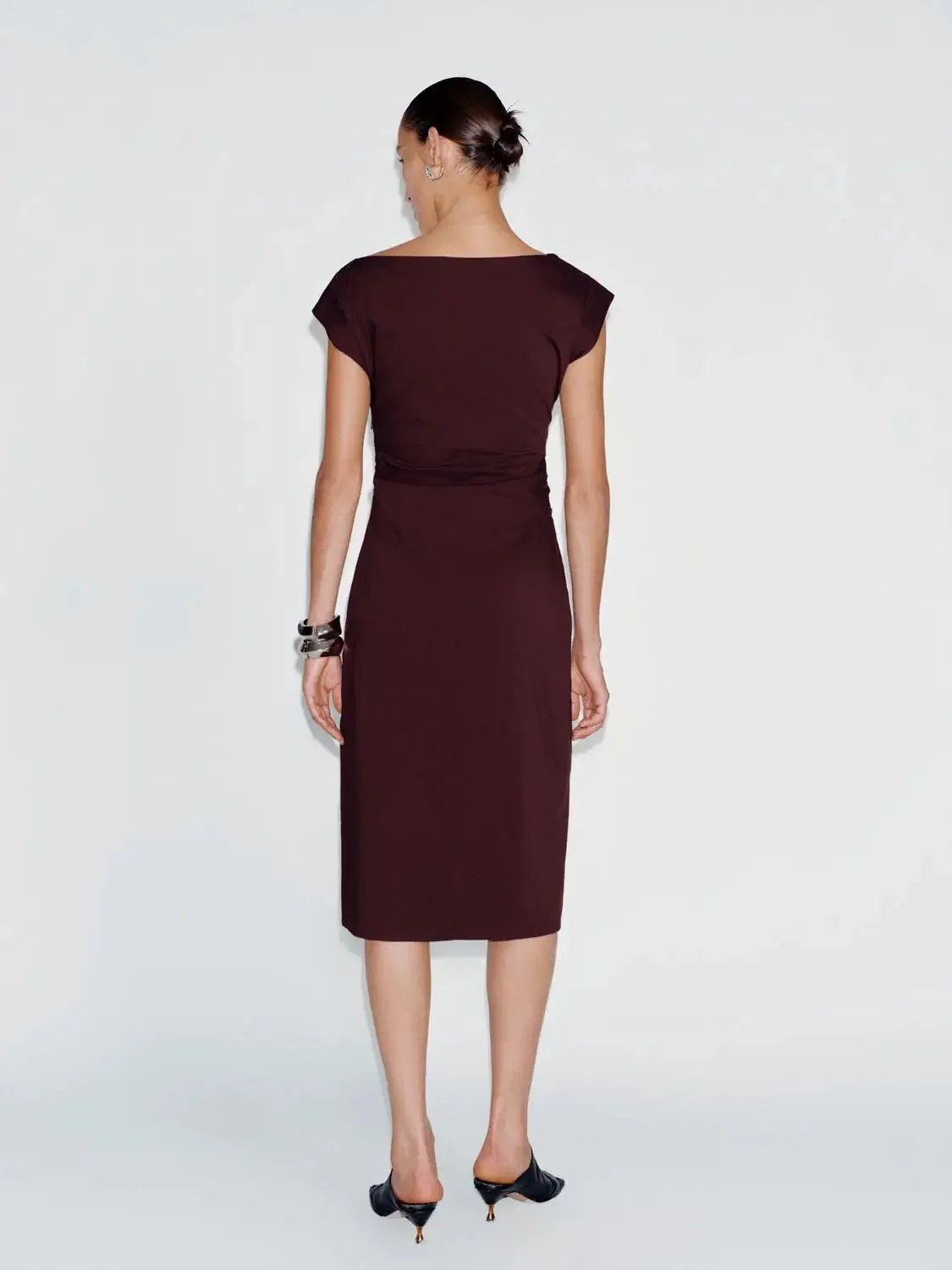 21986-cotton-asymmetric-ruched-cape-shoulder-midi-dress-6.webp Cotton Asymmetric Ruched Cape Shoulder Midi Dress