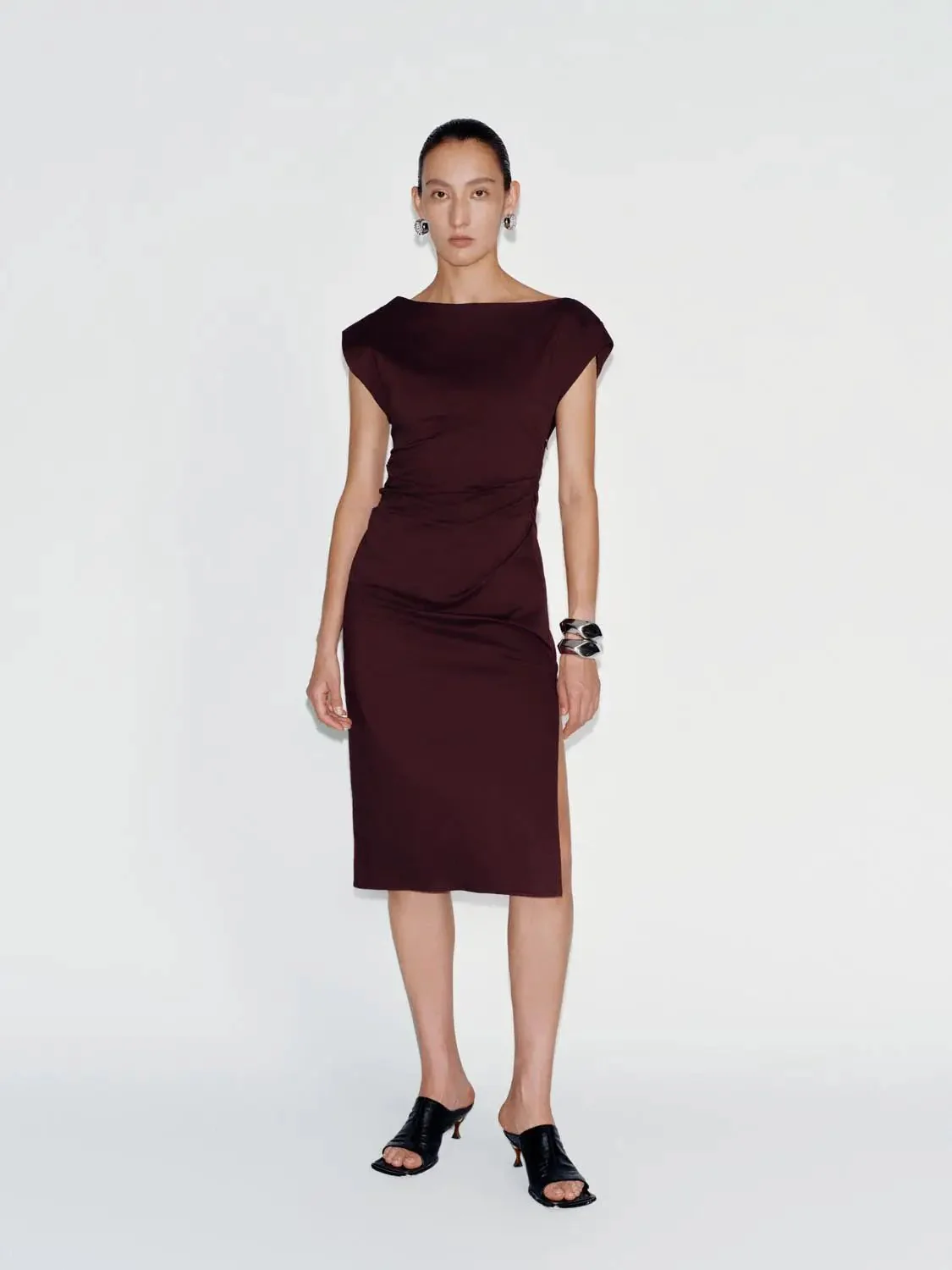 21986-cotton-asymmetric-ruched-cape-shoulder-midi-dress-9.webp Cotton Asymmetric Ruched Cape Shoulder Midi Dress
