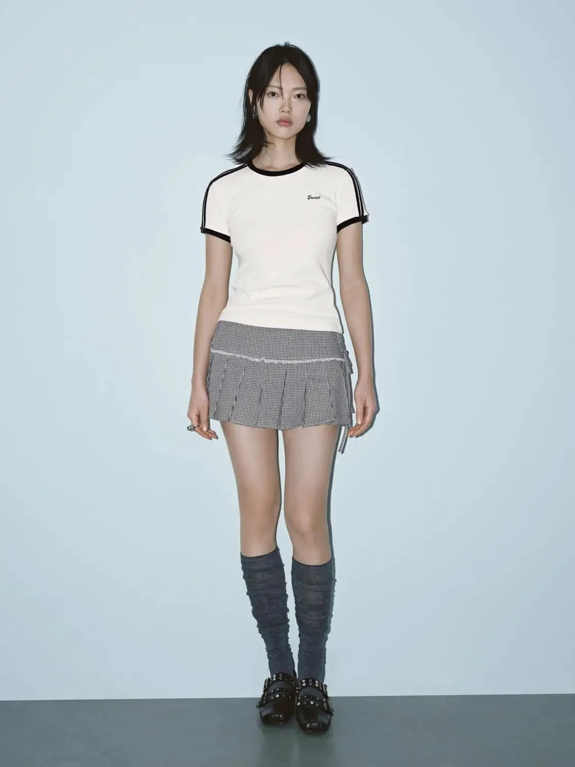 21993-lace-trim-pleated-check-a-line-mini-skirts-7.webp Lace Trim Pleated Check A-Line Mini Skirts