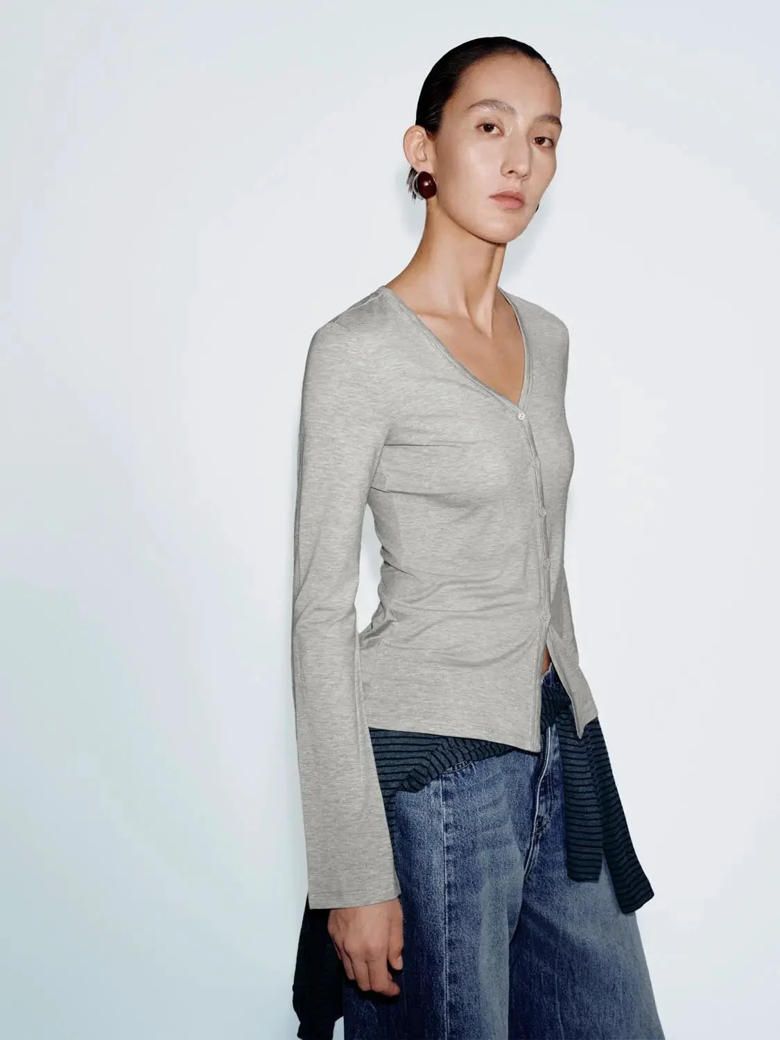 22000-v-neck-nipped-waist-button-up-jackets-2.webp V-Neck Nipped Waist Button Up Jackets
