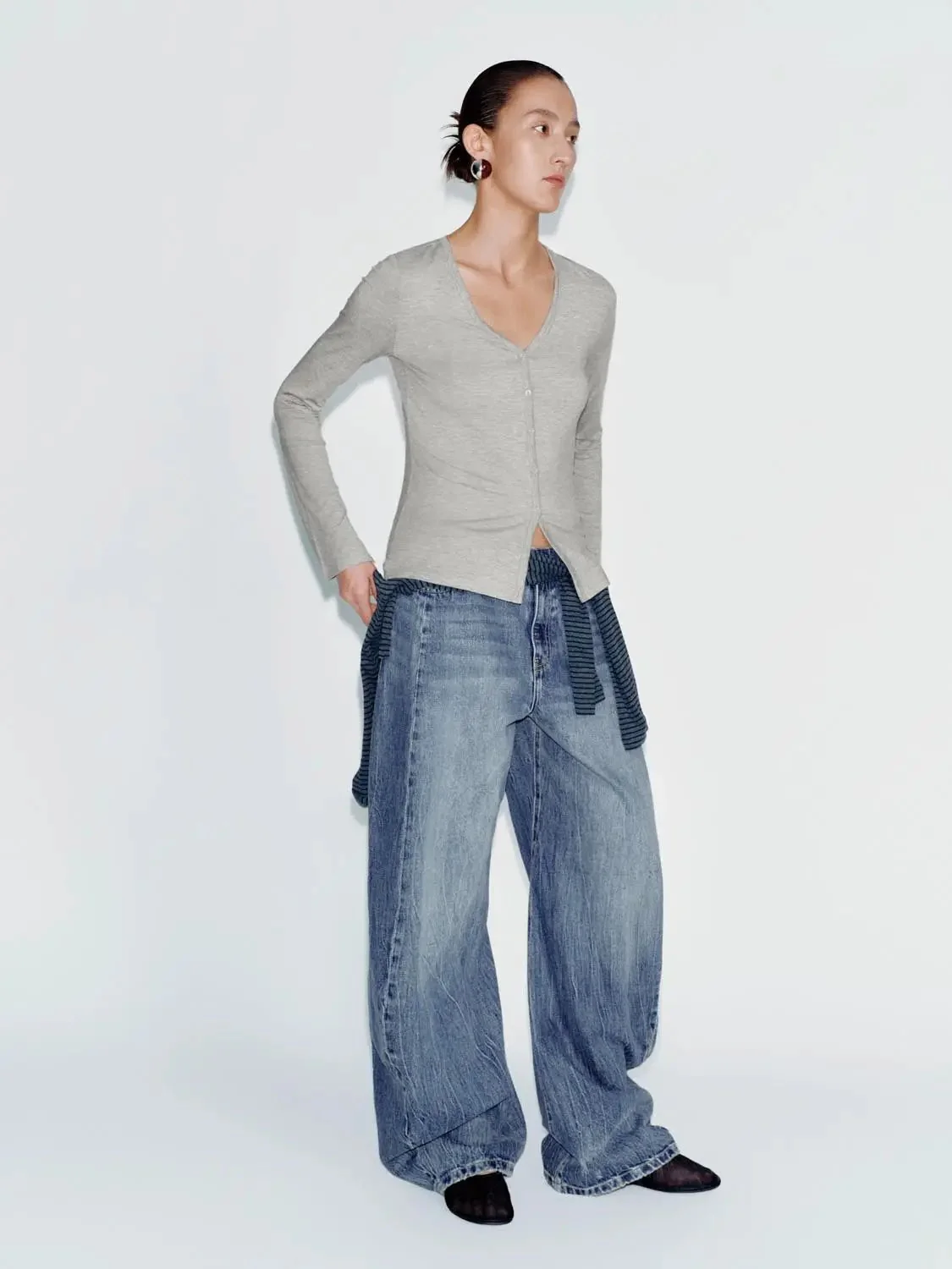 22000-v-neck-nipped-waist-button-up-jackets-5.webp V-Neck Nipped Waist Button Up Jackets