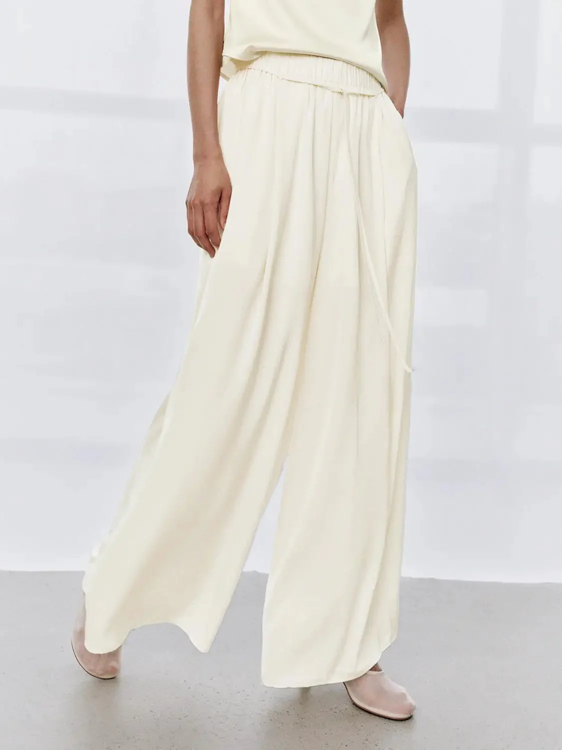 22031-drawstring-pull-on-wide-leg-pants-11.webp Drawstring Pull On Wide Leg Pants