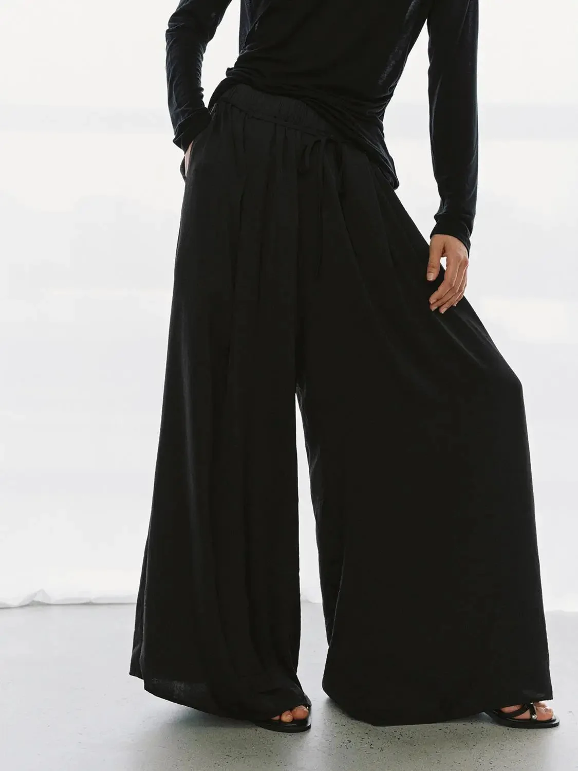 22031-drawstring-pull-on-wide-leg-pants-27.webp Drawstring Pull On Wide Leg Pants