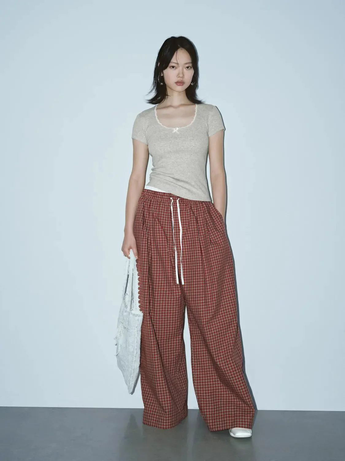 22049-lace-trim-bow-scoop-neck-cotton-blend-t-shirts-20.webp Lace Trim Bow Scoop Neck Cotton Blend T Shirts