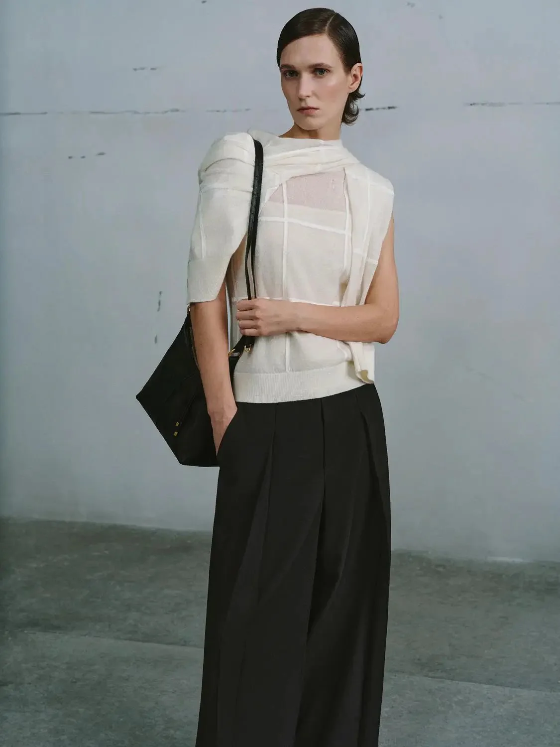 Contrast Check Sleeveless Knitted T-Shirts