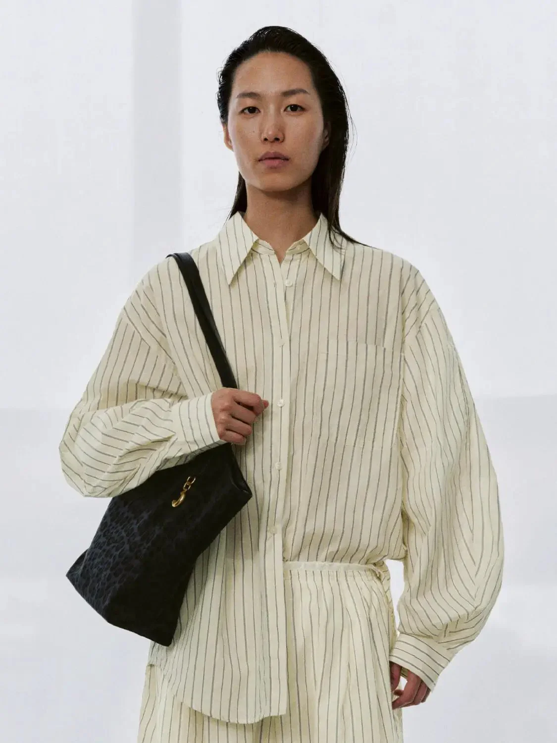 22198-striped-loose-fit-shirts-1.webp Striped Loose-Fit Shirts