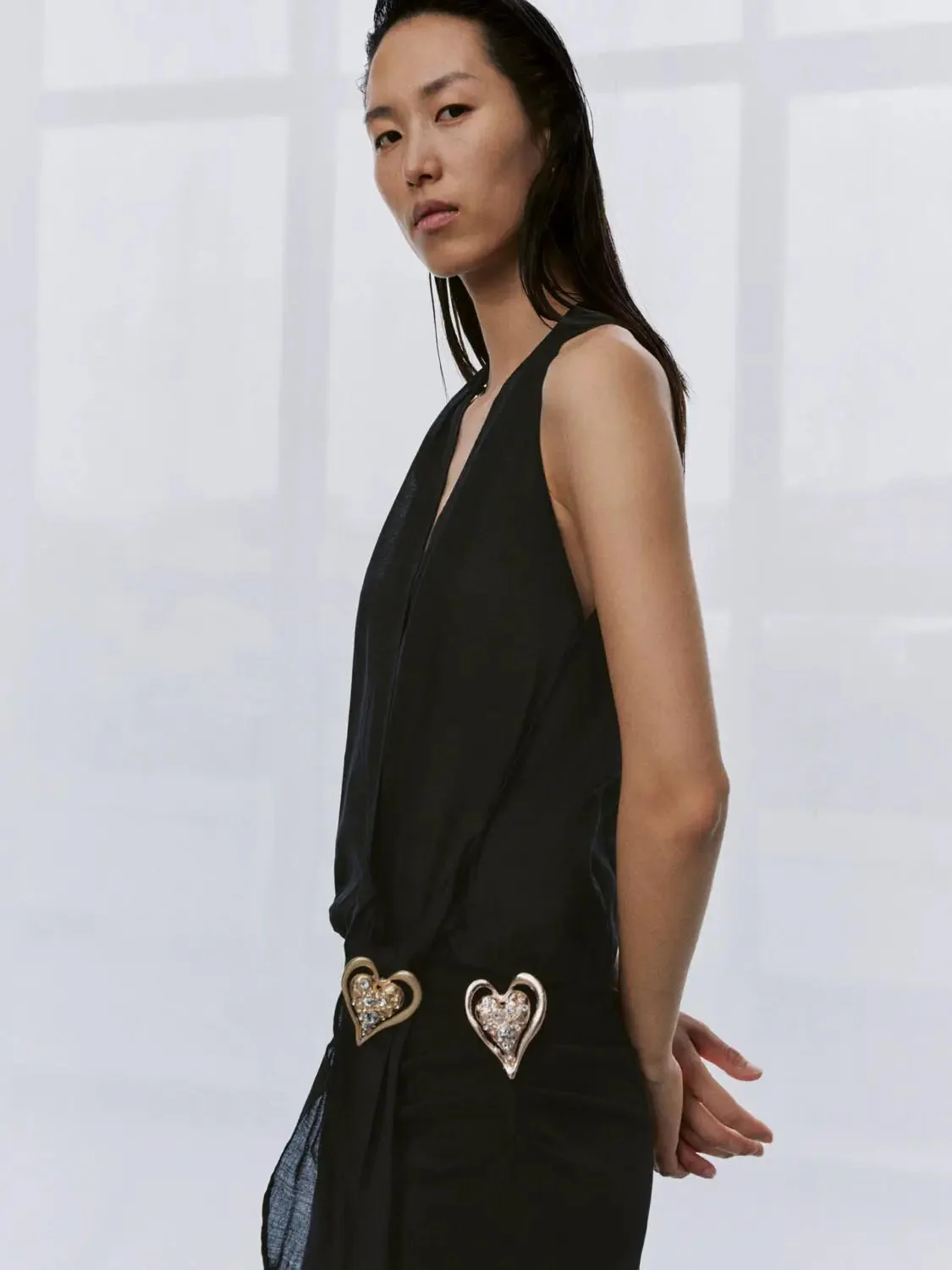 22239-drape-detail-cross-over-halter-neck-sleeveless-shirts-2.webp Drape Detail Cross-Over Halter Neck Sleeveless Shirts