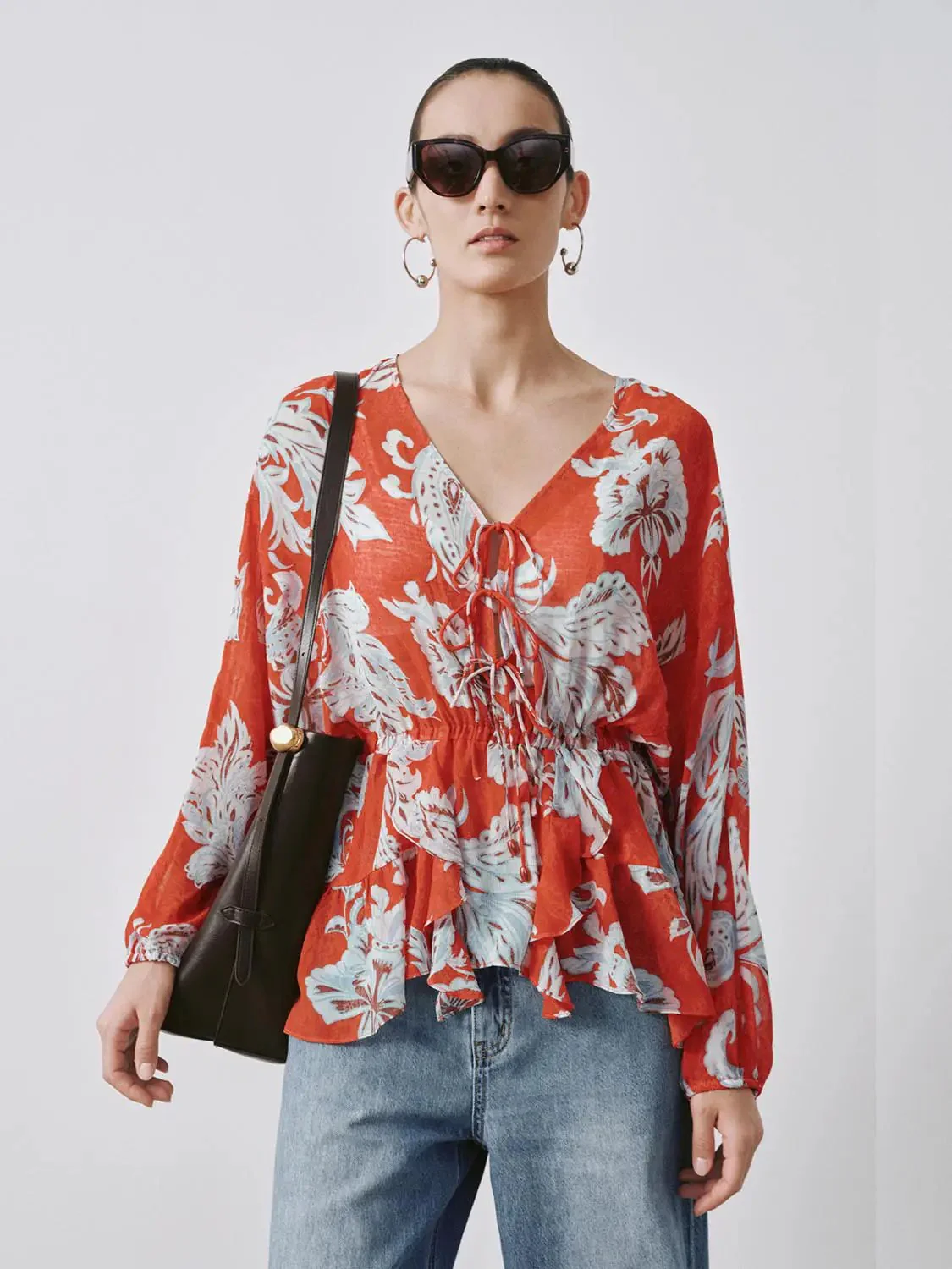 22264-v-neck-tie-detail-floral-intarsia-overhead-shirts-1.webp V-Neck Tie Detail Floral Intarsia Overhead Shirts