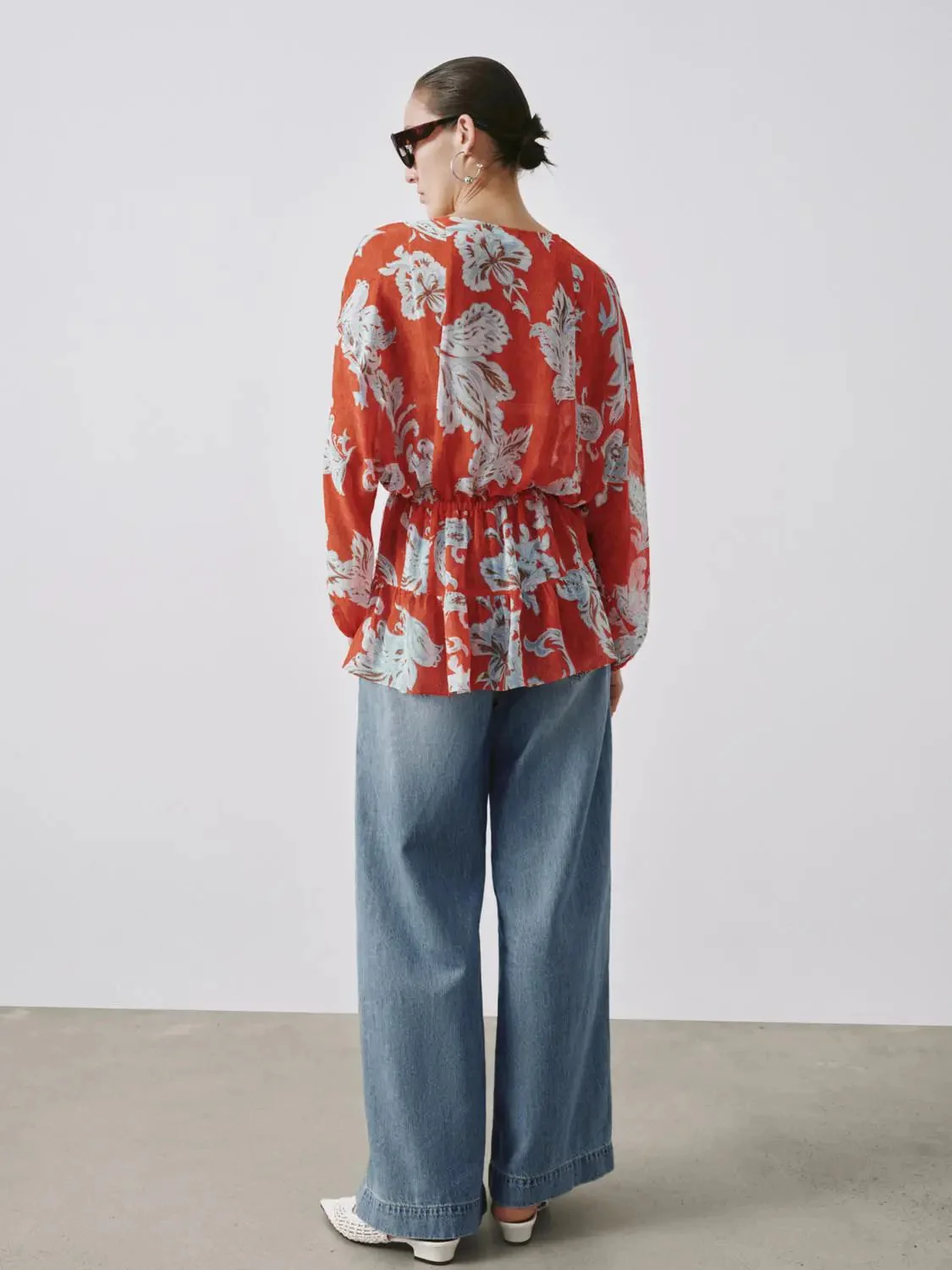 22264-v-neck-tie-detail-floral-intarsia-overhead-shirts-6.webp V-Neck Tie Detail Floral Intarsia Overhead Shirts