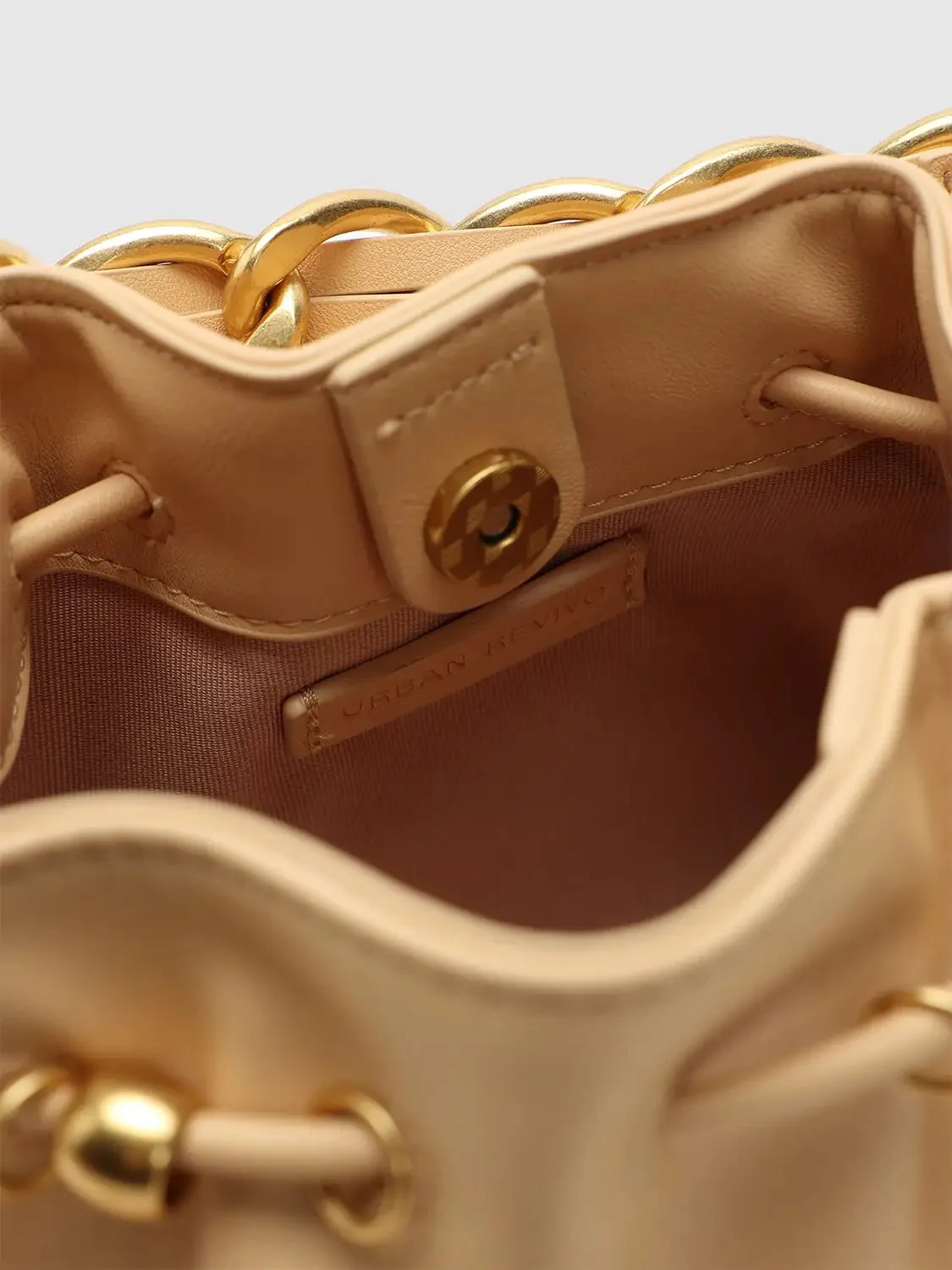 22352-drawstring-faux-leather-shoulder-crossbody-bags-4.webp Drawstring Faux Leather Shoulder Crossbody Bags
