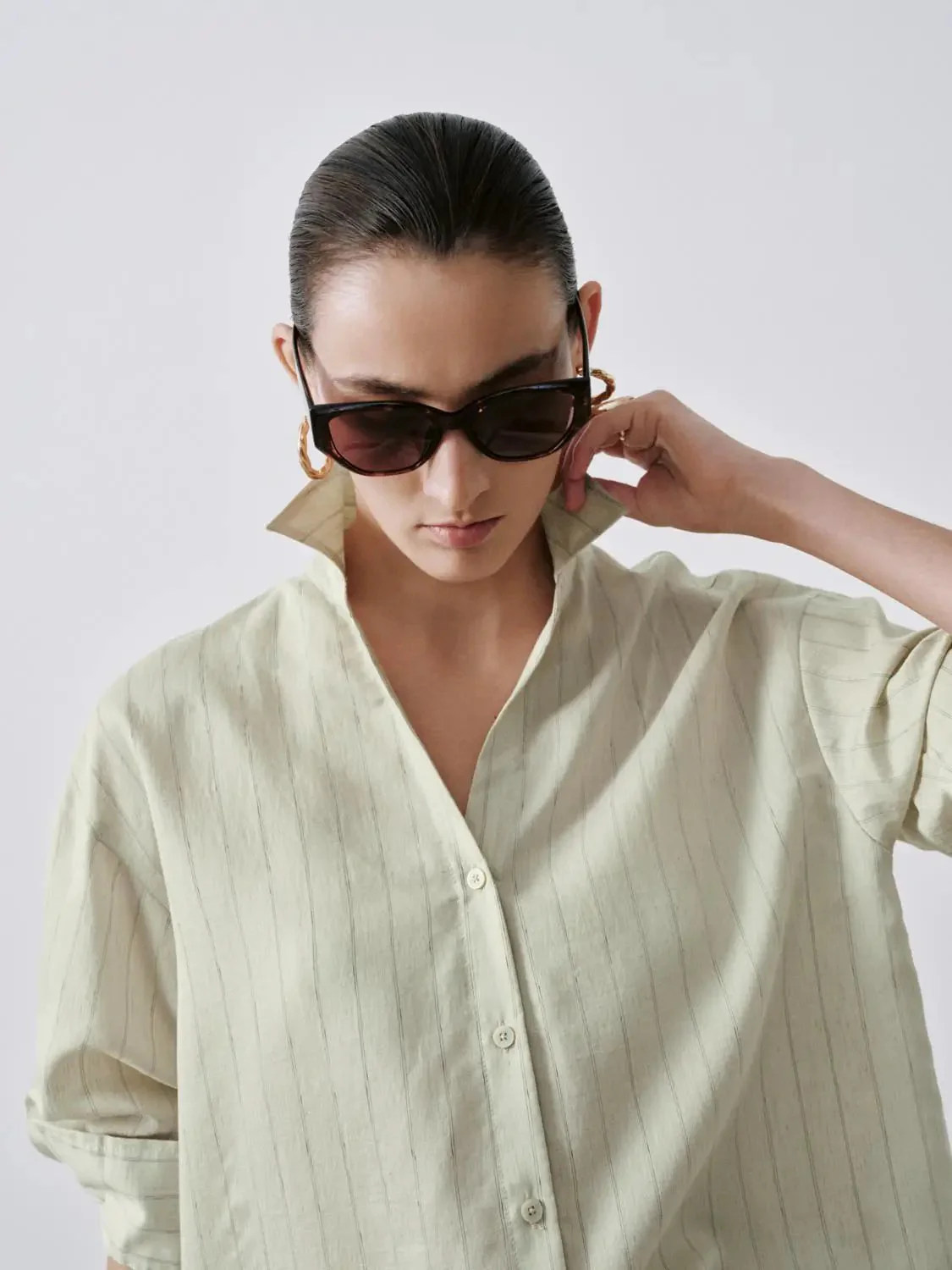 22386-v-neck-contrast-striped-shirts-11.webp V-Neck Contrast Striped Shirts