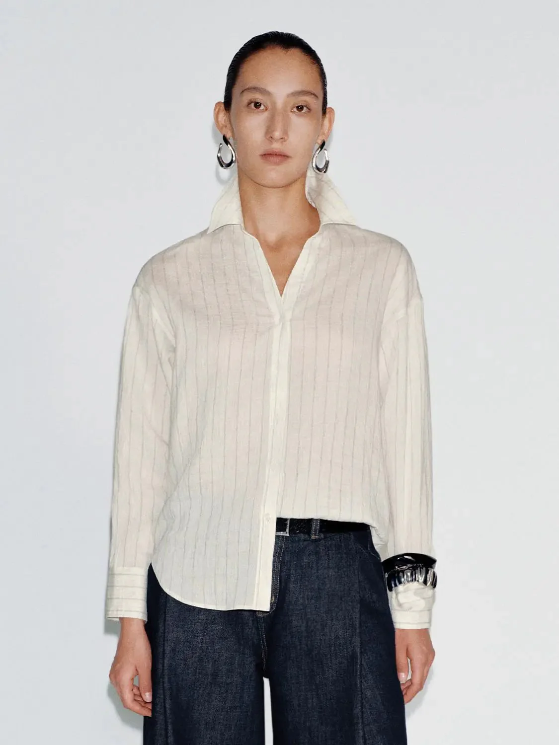 22386-v-neck-contrast-striped-shirts-17.webp V-Neck Contrast Striped Shirts
