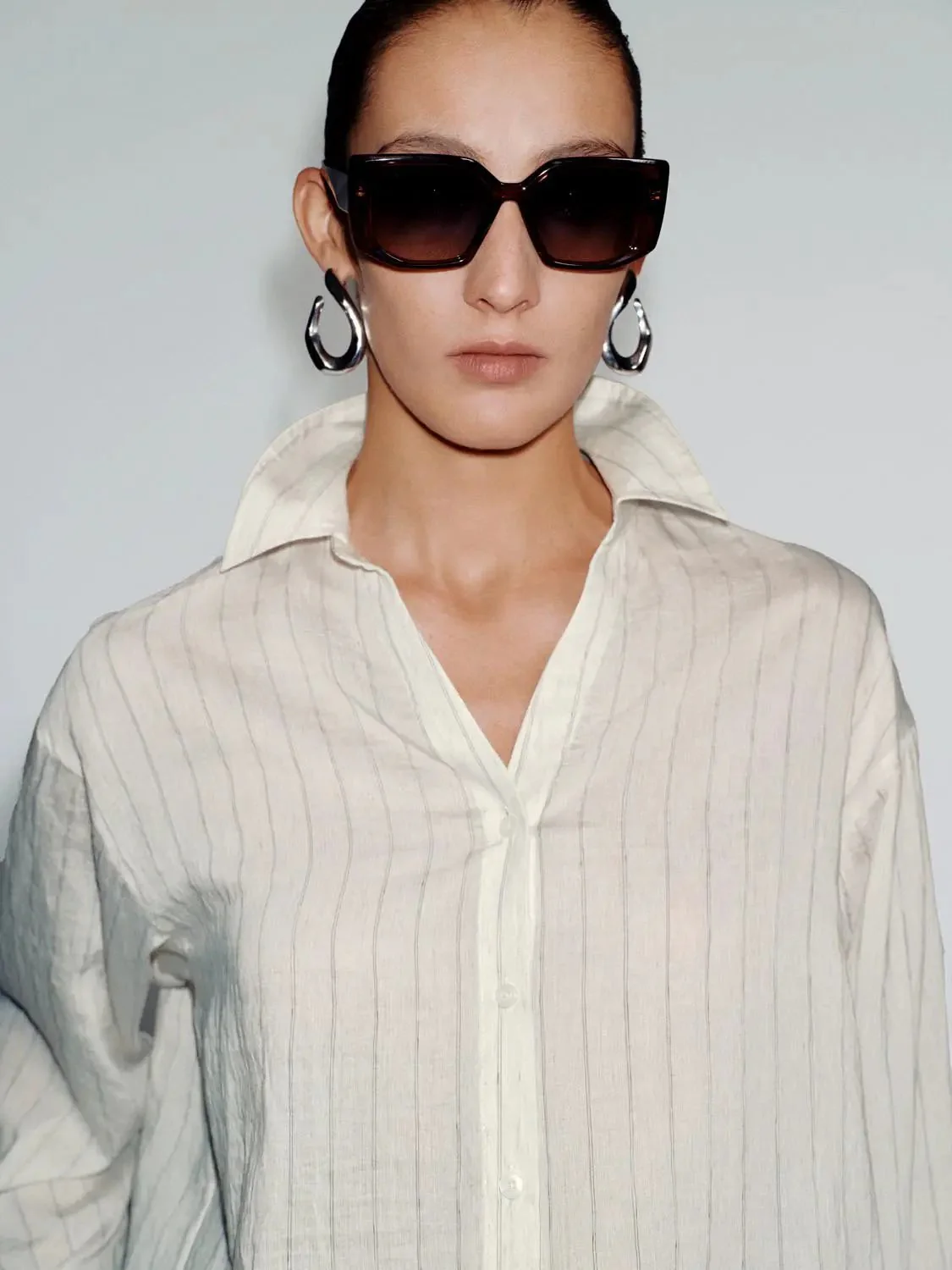 22386-v-neck-contrast-striped-shirts-3.webp V-Neck Contrast Striped Shirts