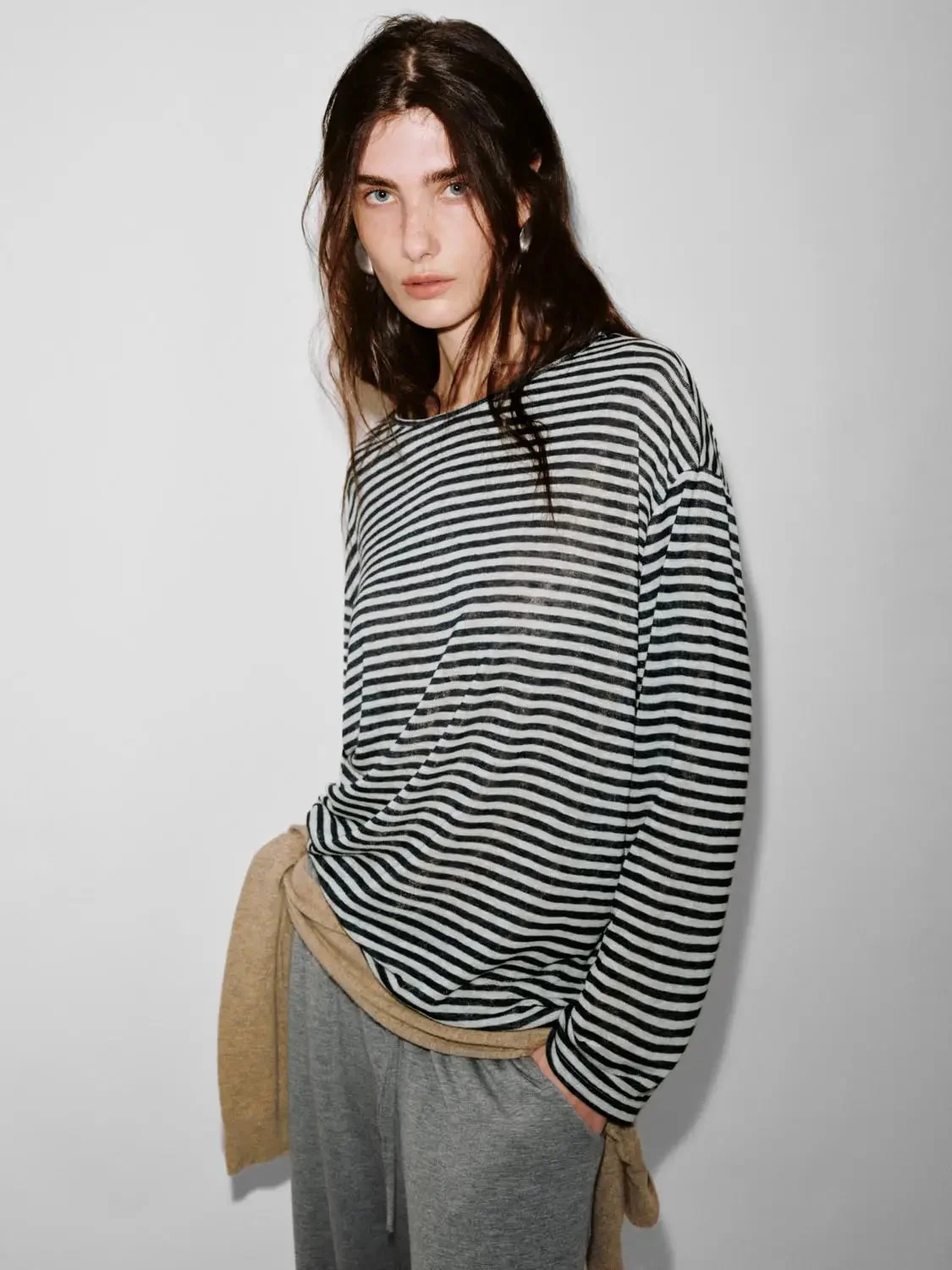 22430-viscose-linen-striped-knit-crew-neck-long-sleeve-t-shirts-2.webp Viscose Linen Striped Knit Crew Neck Long Sleeve T Shirts