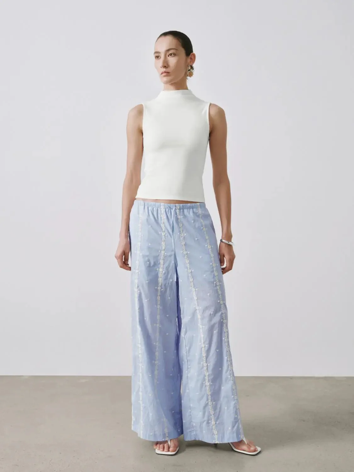 22451-floral-embroidered-drawstring-pull-on-wide-leg-pants-7.webp Floral Embroidered Drawstring Pull On Wide Leg Pants