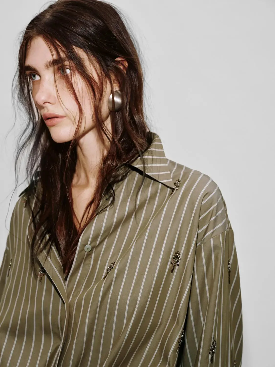 22468-beaded-striped-loose-fit-shirts-3.webp Beaded Striped Loose-Fit Shirts