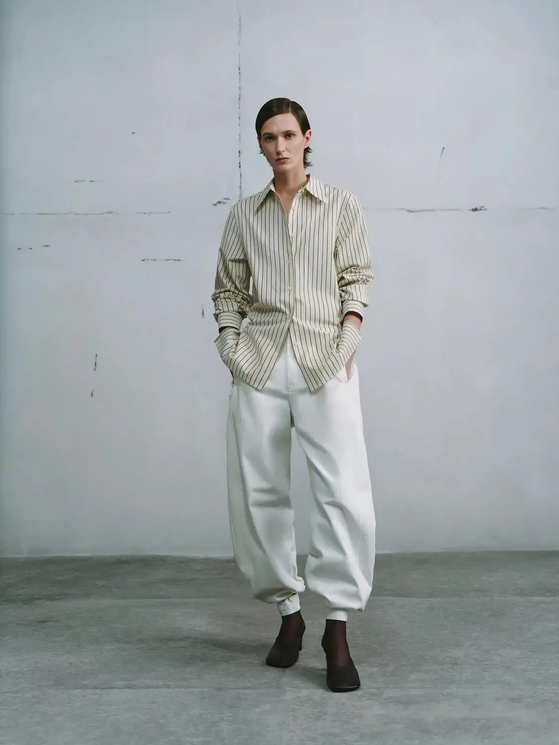 22476-contrast-striped-loose-fit-shirts-5.webp Contrast Striped Loose-Fit Shirts