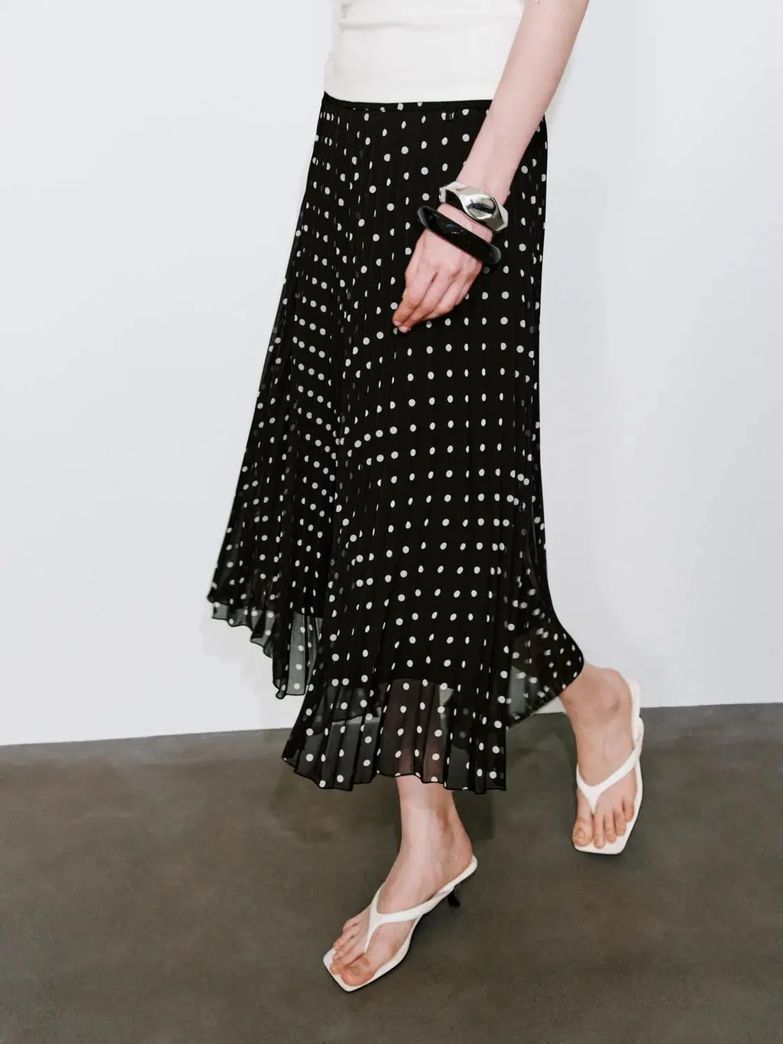 22495-polka-dotted-pull-on-a-line-midi-skirts-3.webp Polka Dotted Pull On A-Line Midi Skirts