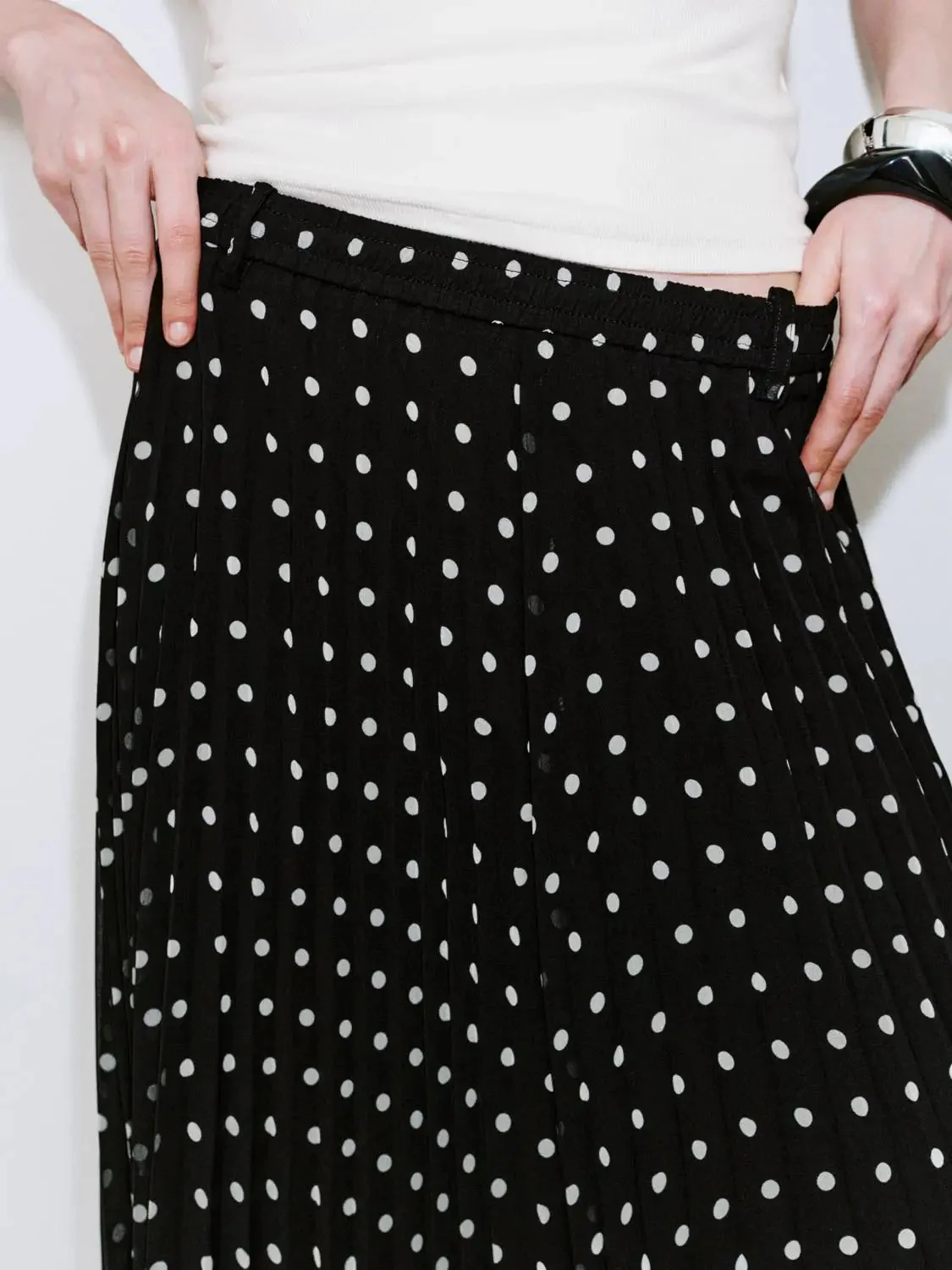 22495-polka-dotted-pull-on-a-line-midi-skirts-5.webp Polka Dotted Pull On A-Line Midi Skirts